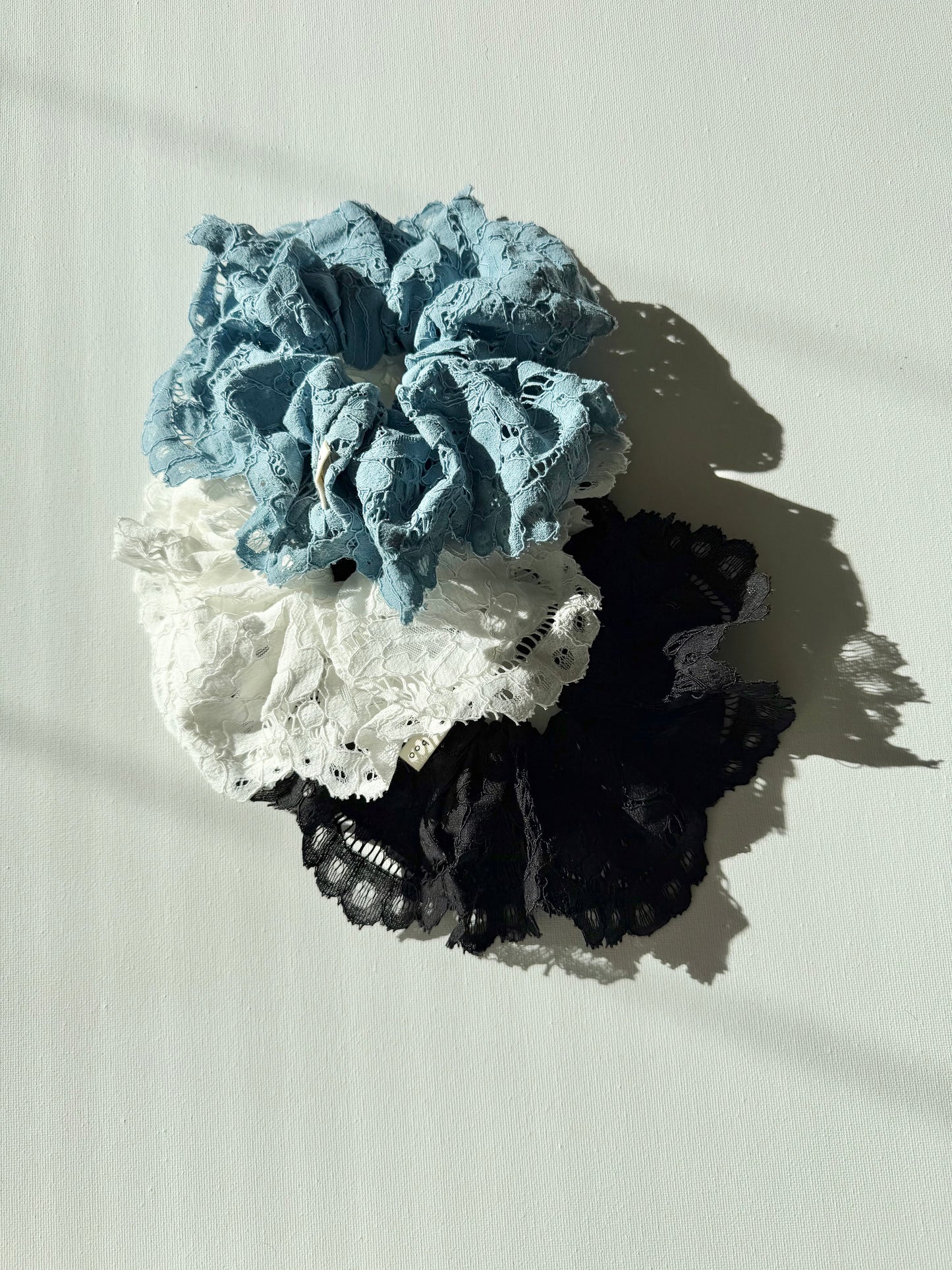 LACE SCRUNCHIES - neutral