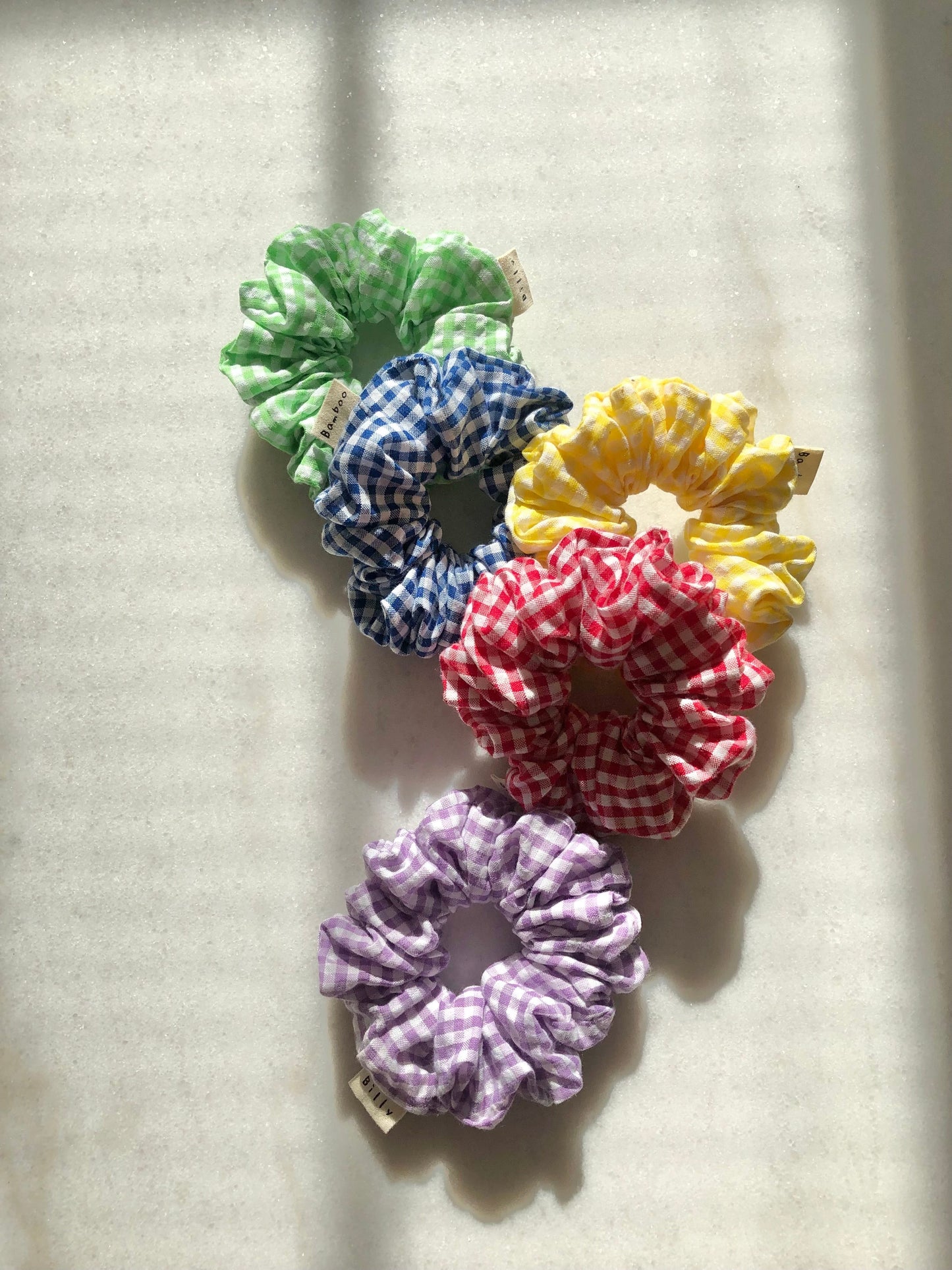 MINI GINGHAM SEERSUCKER SCRUNCHIES - crystal bright