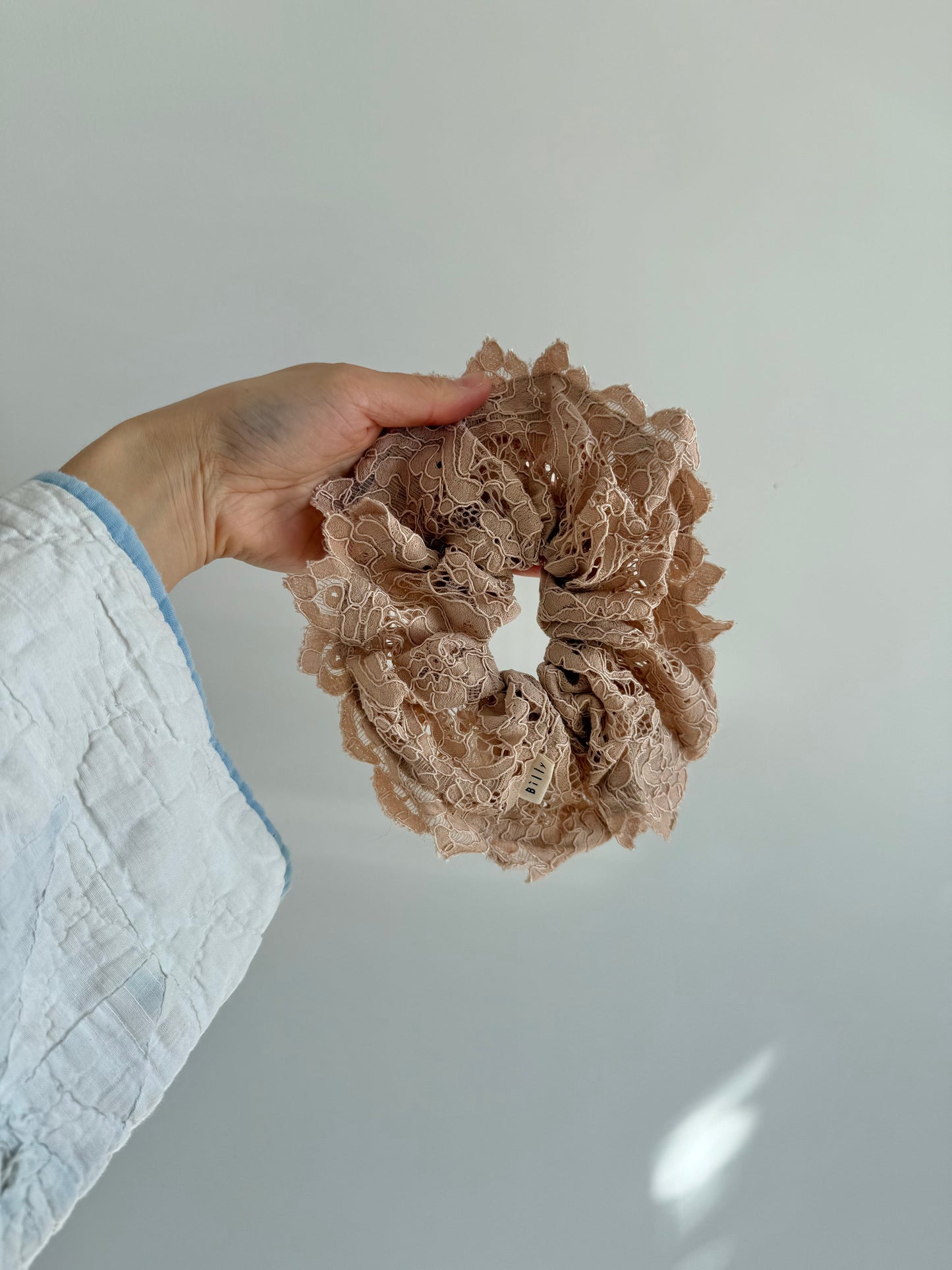 LACE SCRUNCHIES - neutral