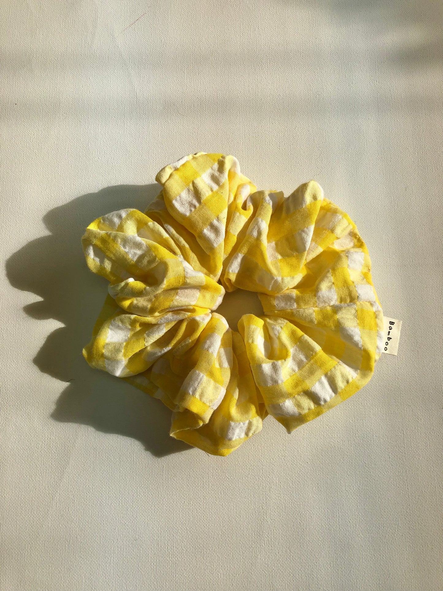 GINGHAM SEERSUCKER SCRUNCHIES  - crystal bright