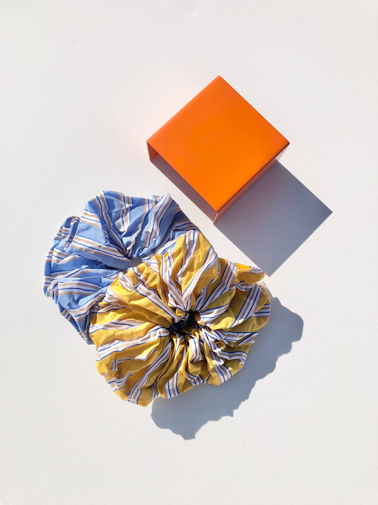 SMART STRIPE SCRUNCHIES