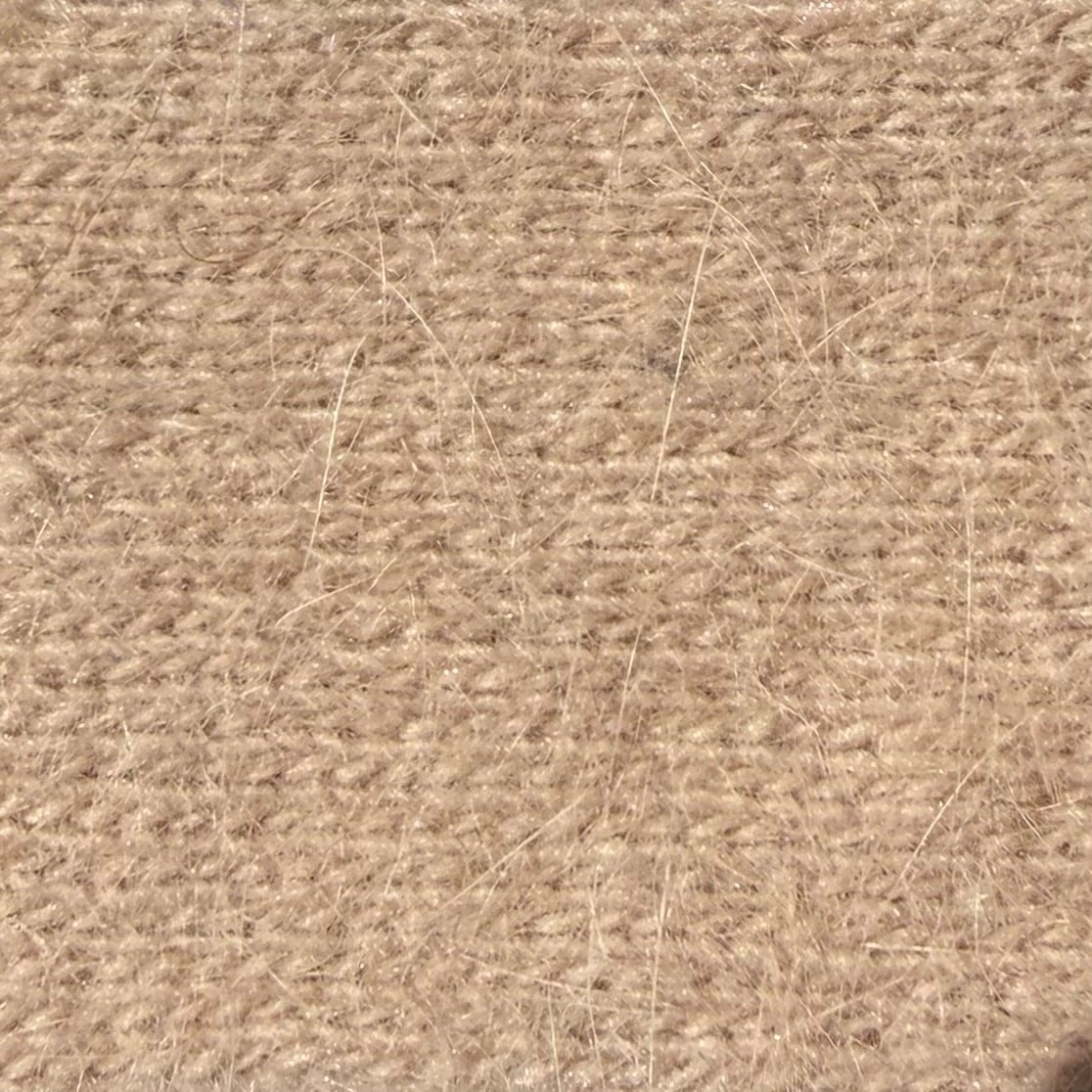 FLUFFY ANGORA BEANIE - Mid of Oct