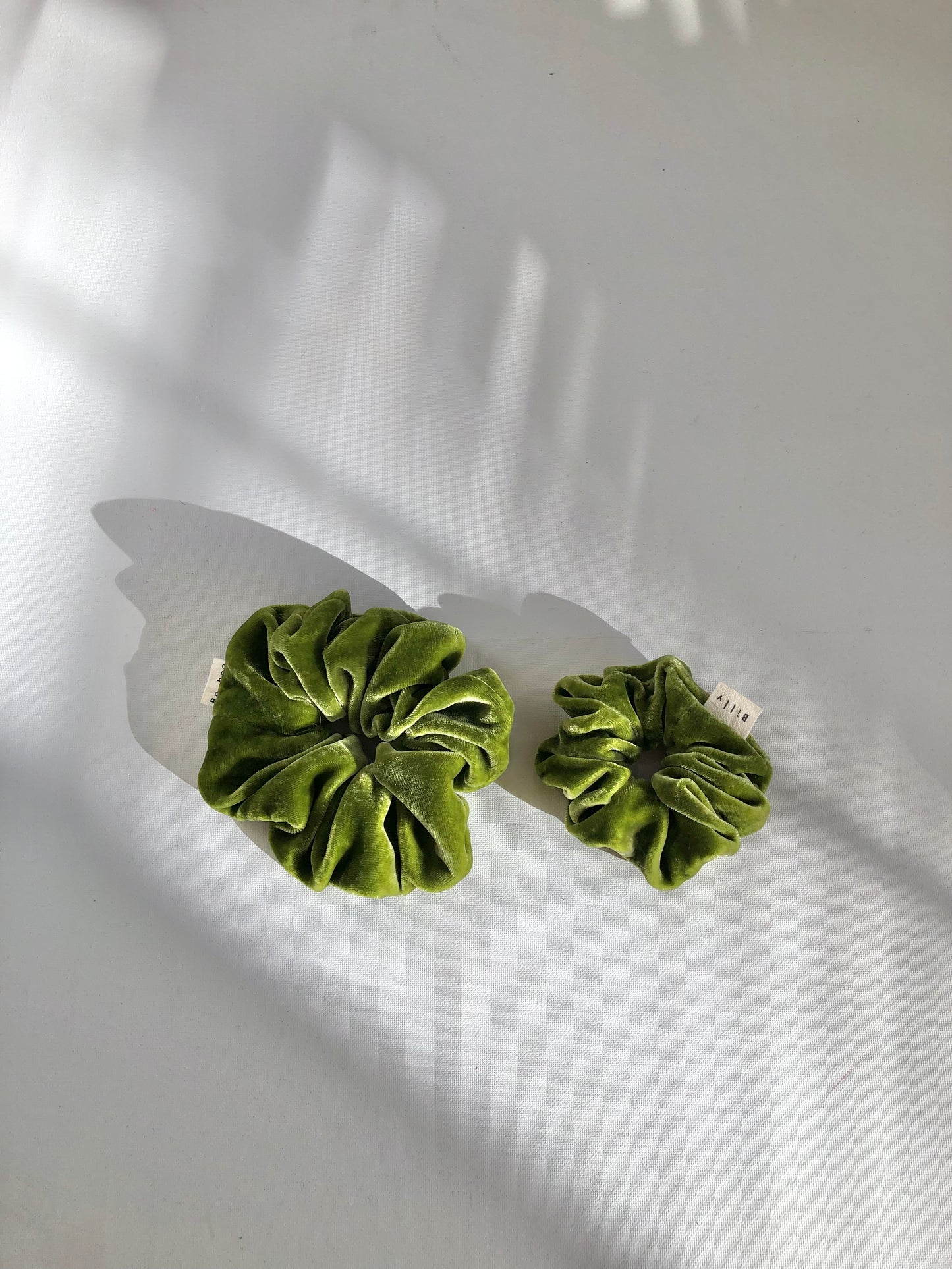 VELVET SCRUNCHIES - garden mixed