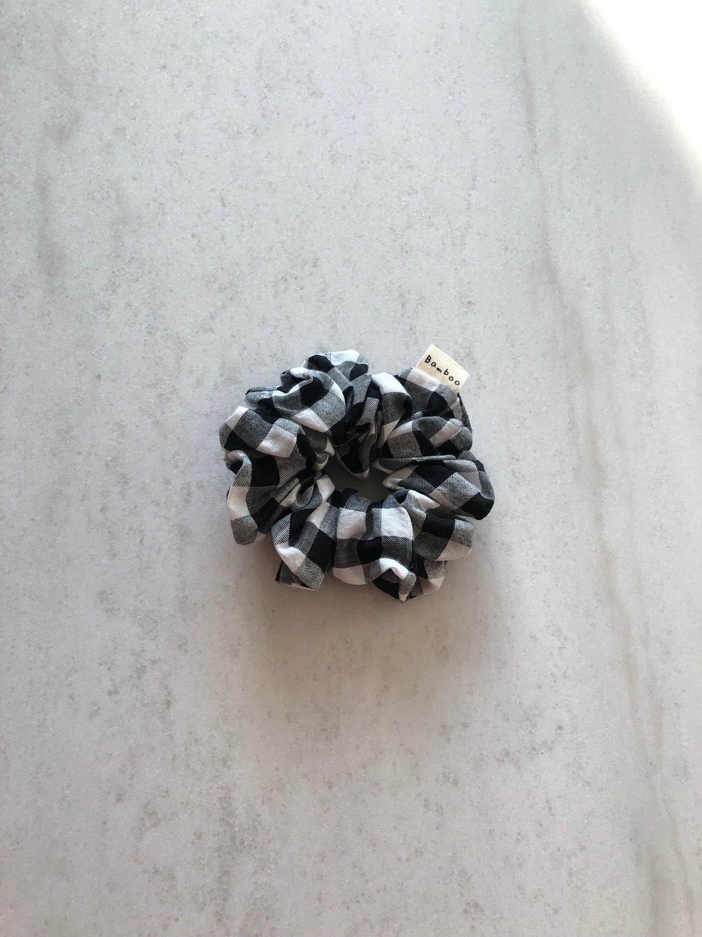 GINGHAM SEERSUCKER SCRUNCHIES  - neutral
