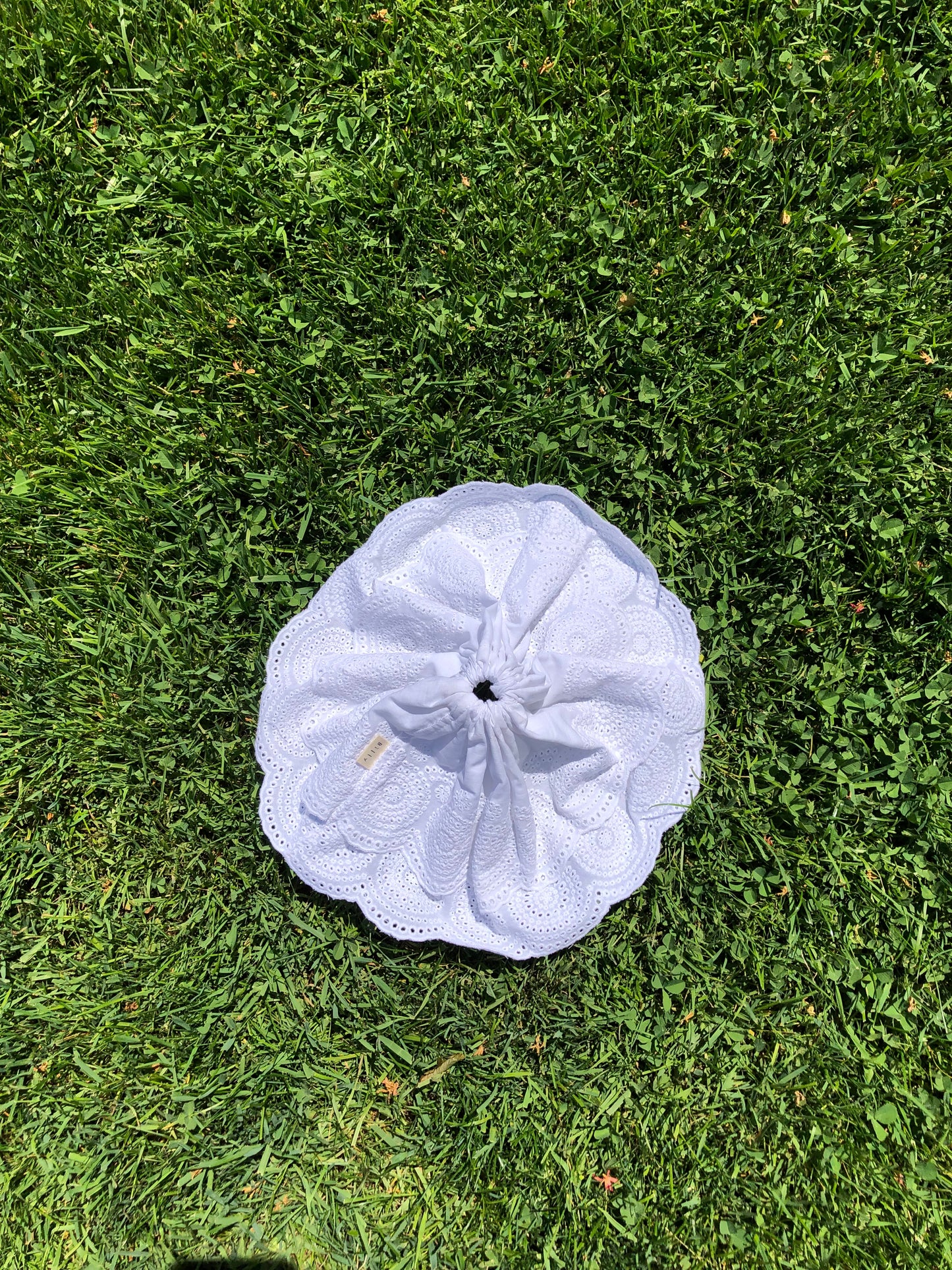 BRIDE LACE SCRUNCHIES