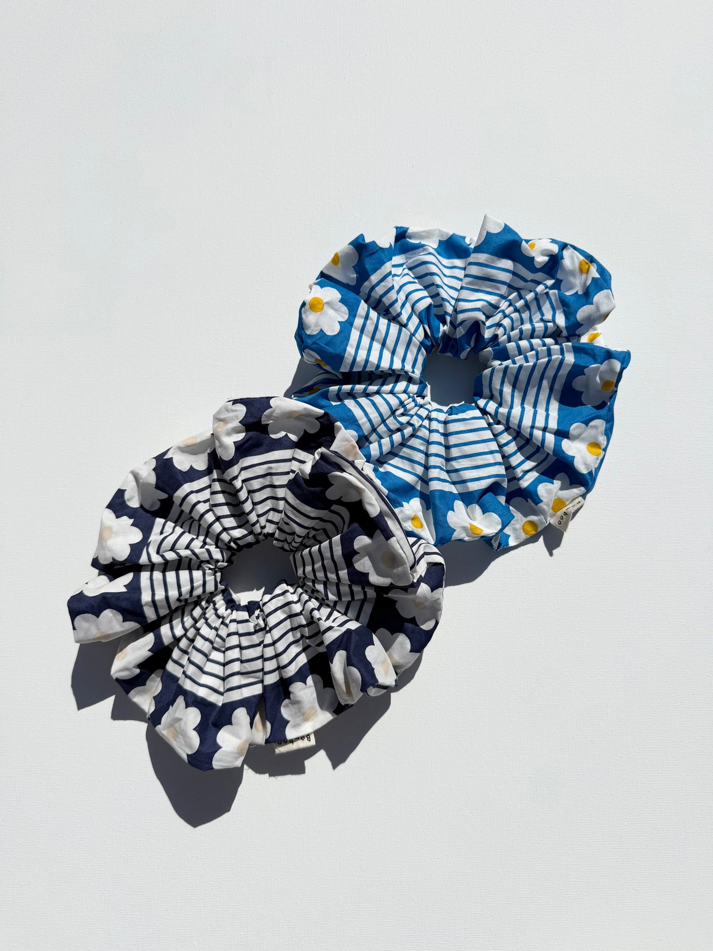 PARISIENNE SCRUNCHIES