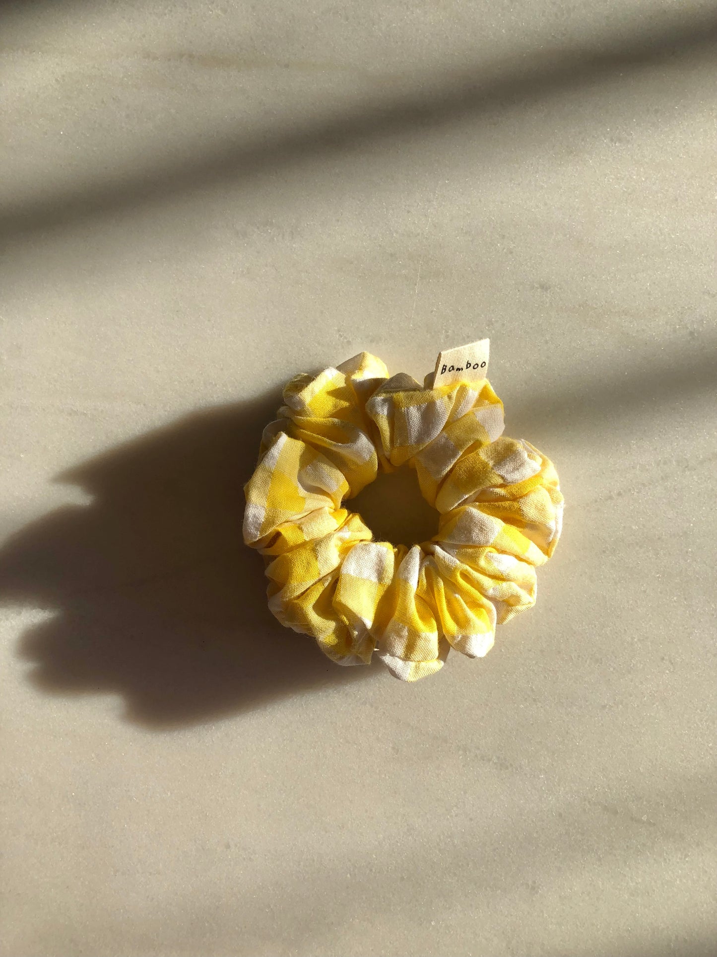 GINGHAM SEERSUCKER SCRUNCHIES  - crystal bright