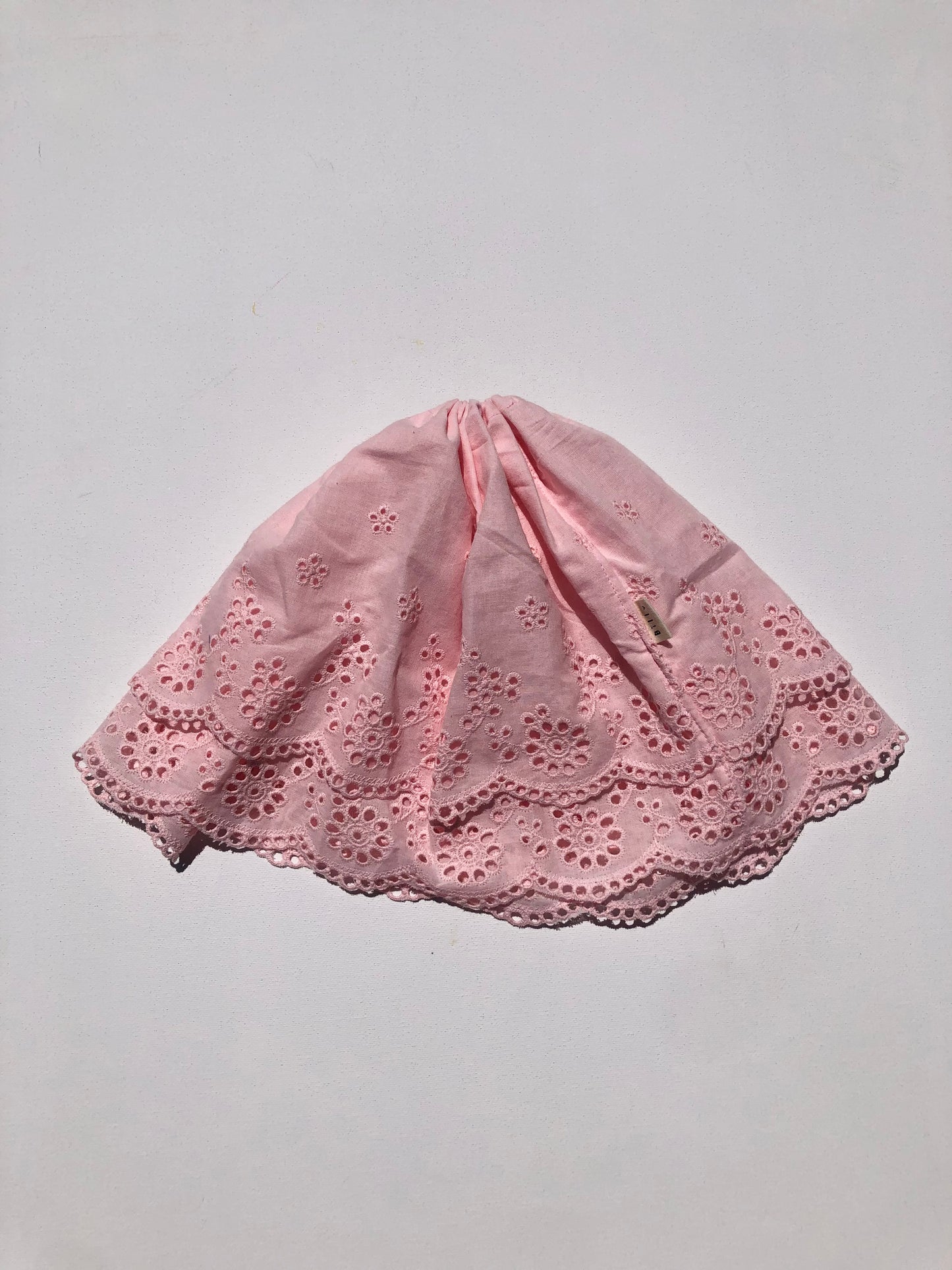 BELLA LACE SCRUNCHIES