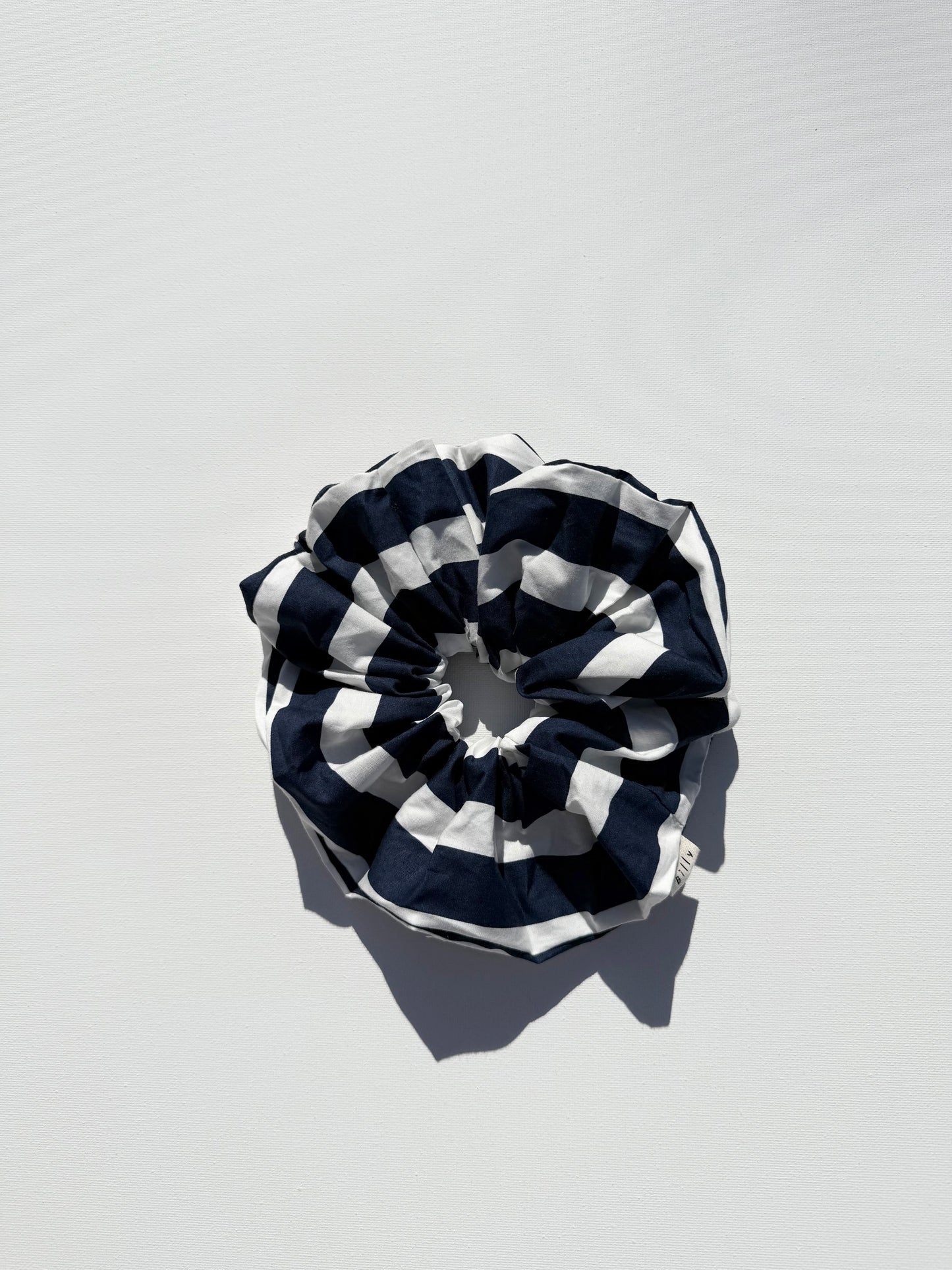 STRIPE OVERSIZED SCRUNCHIES