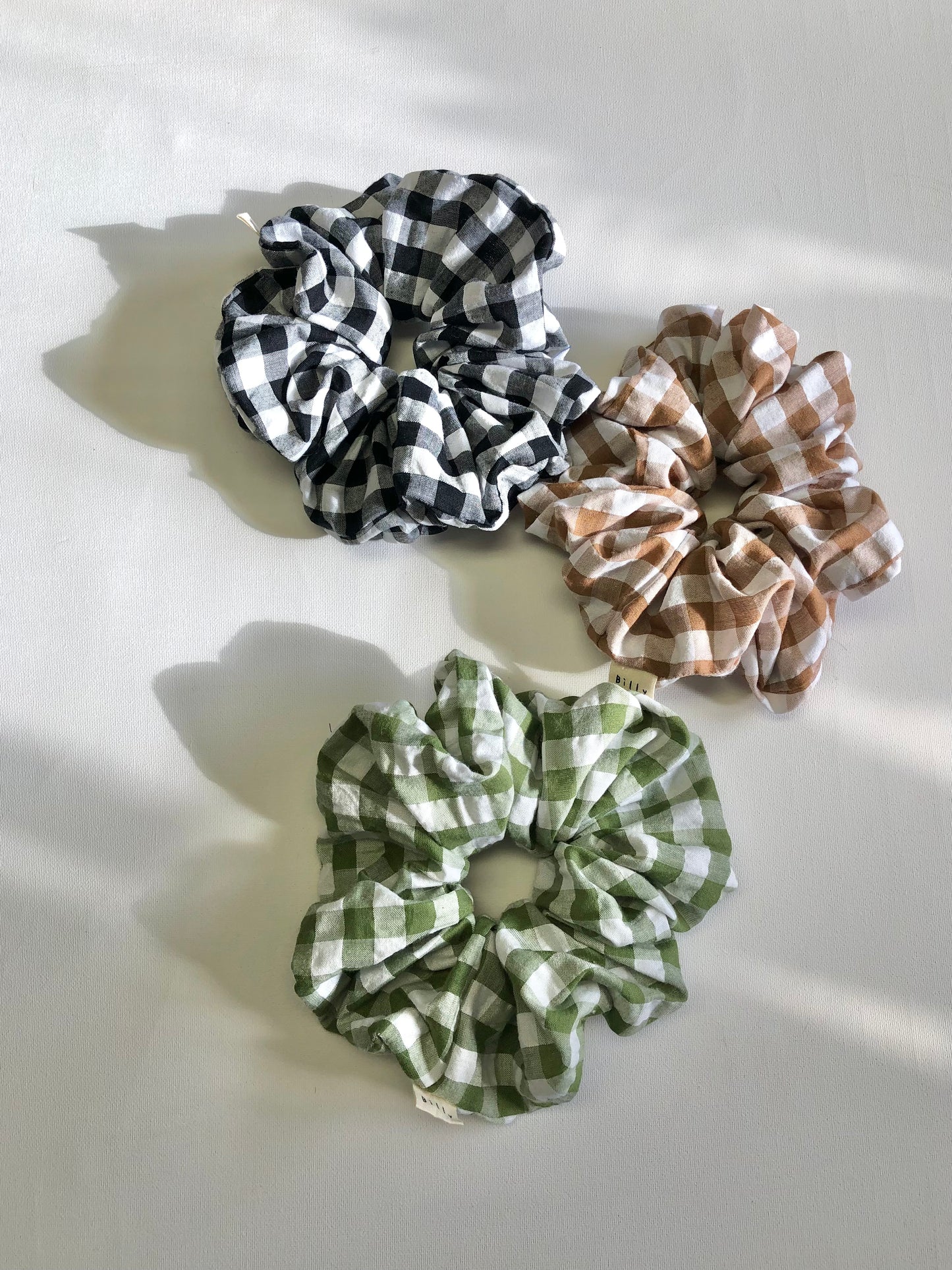 GINGHAM SEERSUCKER SCRUNCHIES  - neutral