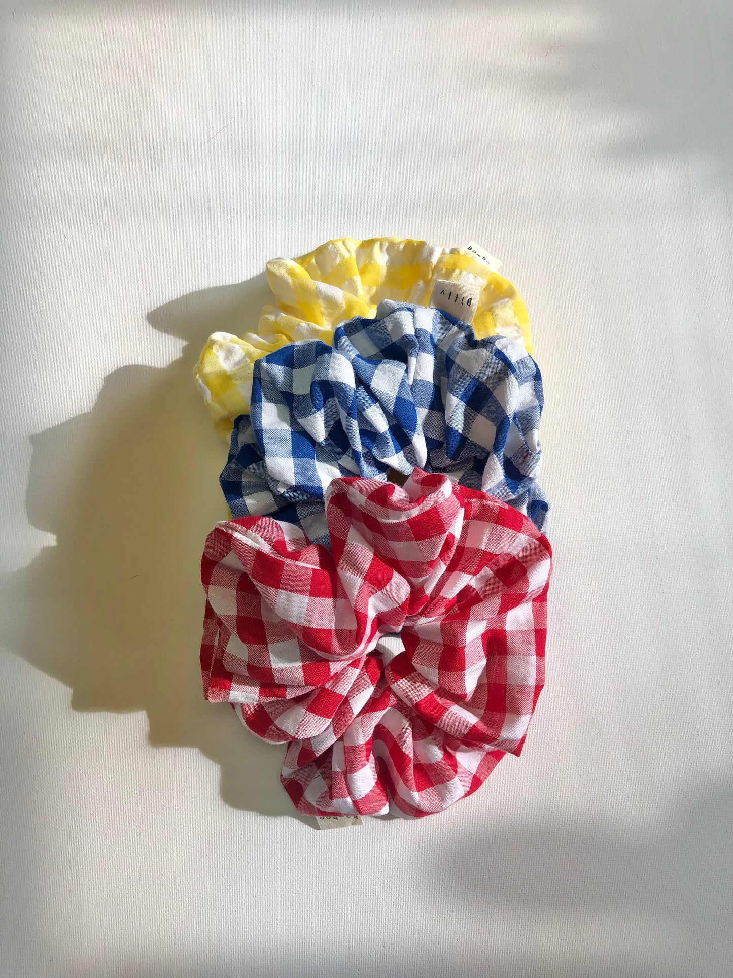 GINGHAM SEERSUCKER SCRUNCHIES  - crystal bright