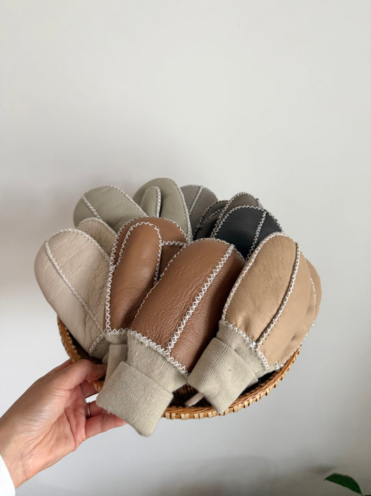 KIDS SHEARLING MITTENS