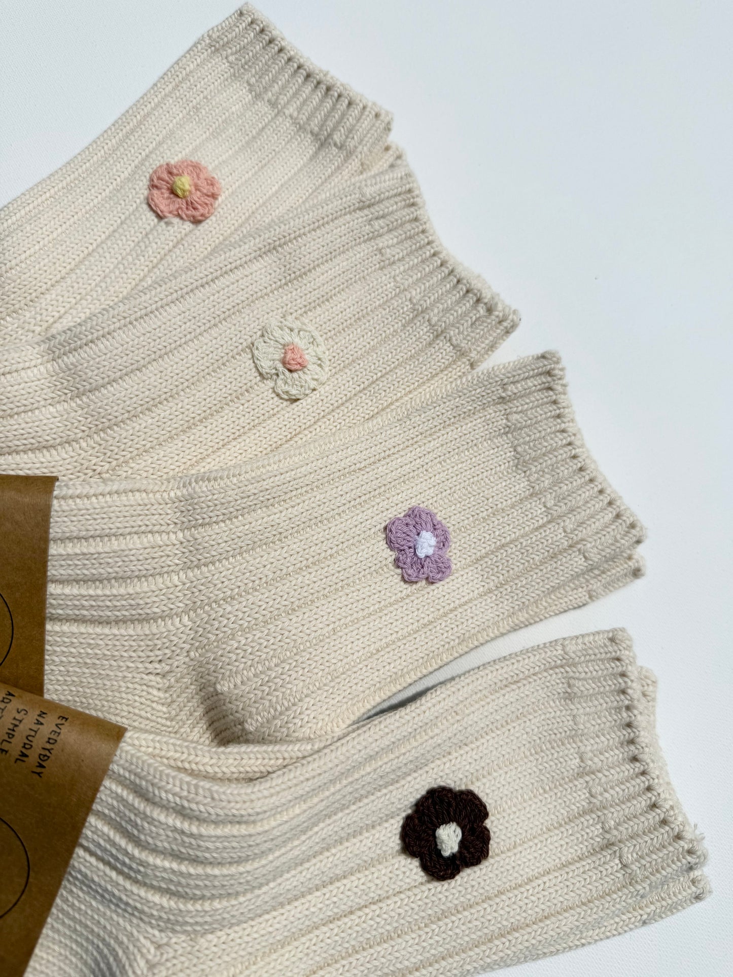 CROCHET HAPPY FLOWER SOCKS