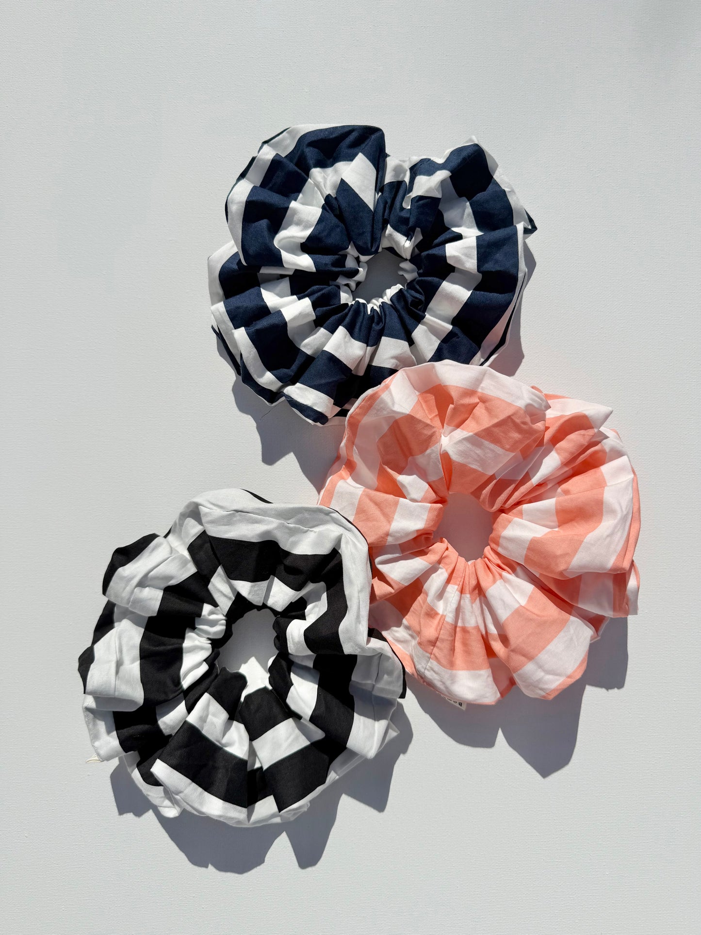 STRIPE OVERSIZED SCRUNCHIES