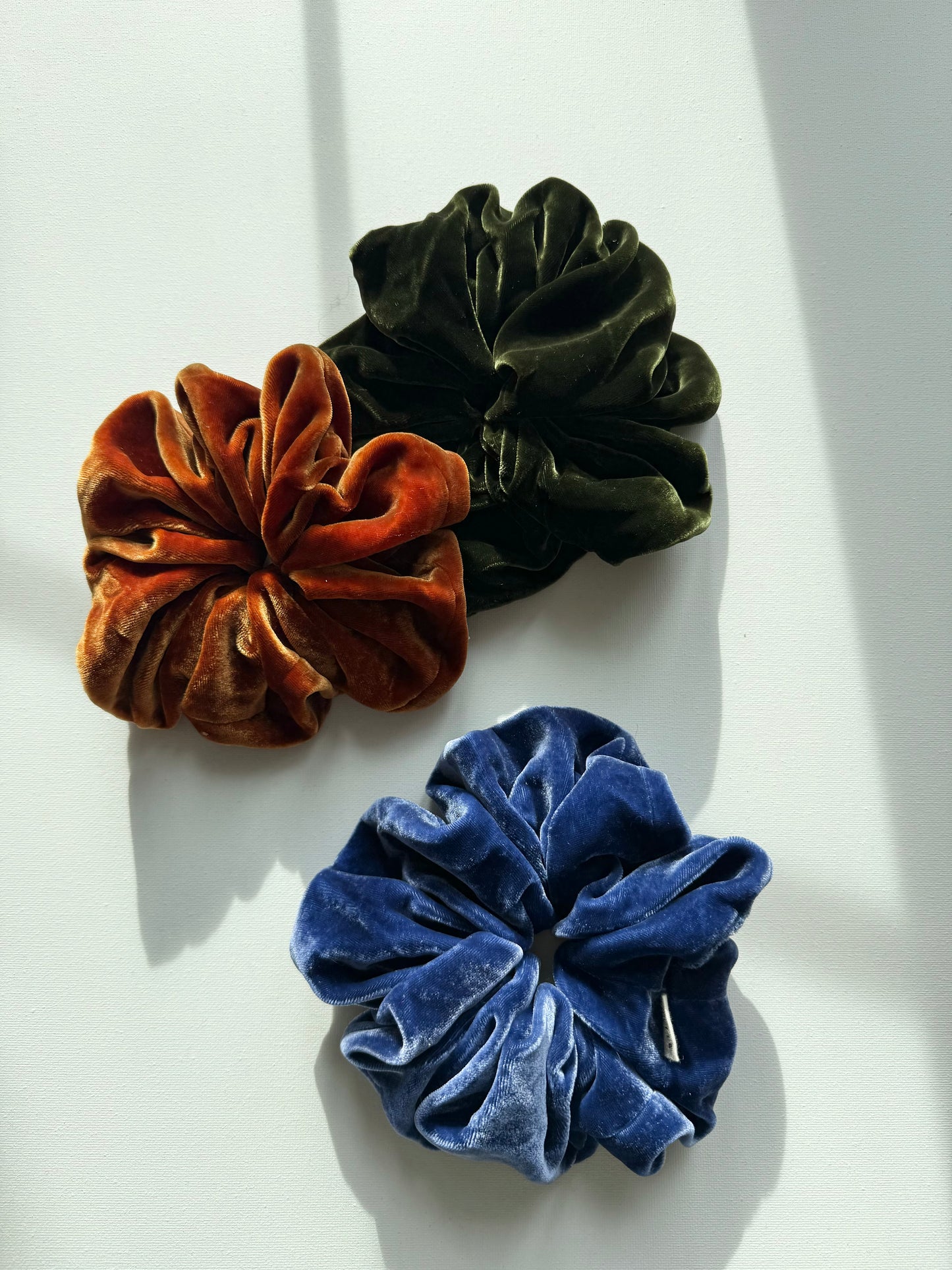 VELVET SCRUNCHIES - heritage