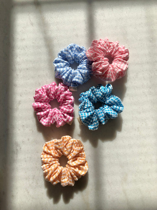 MINI GINGHAM SEERSUCKER SCRUNCHIES - snow pastel
