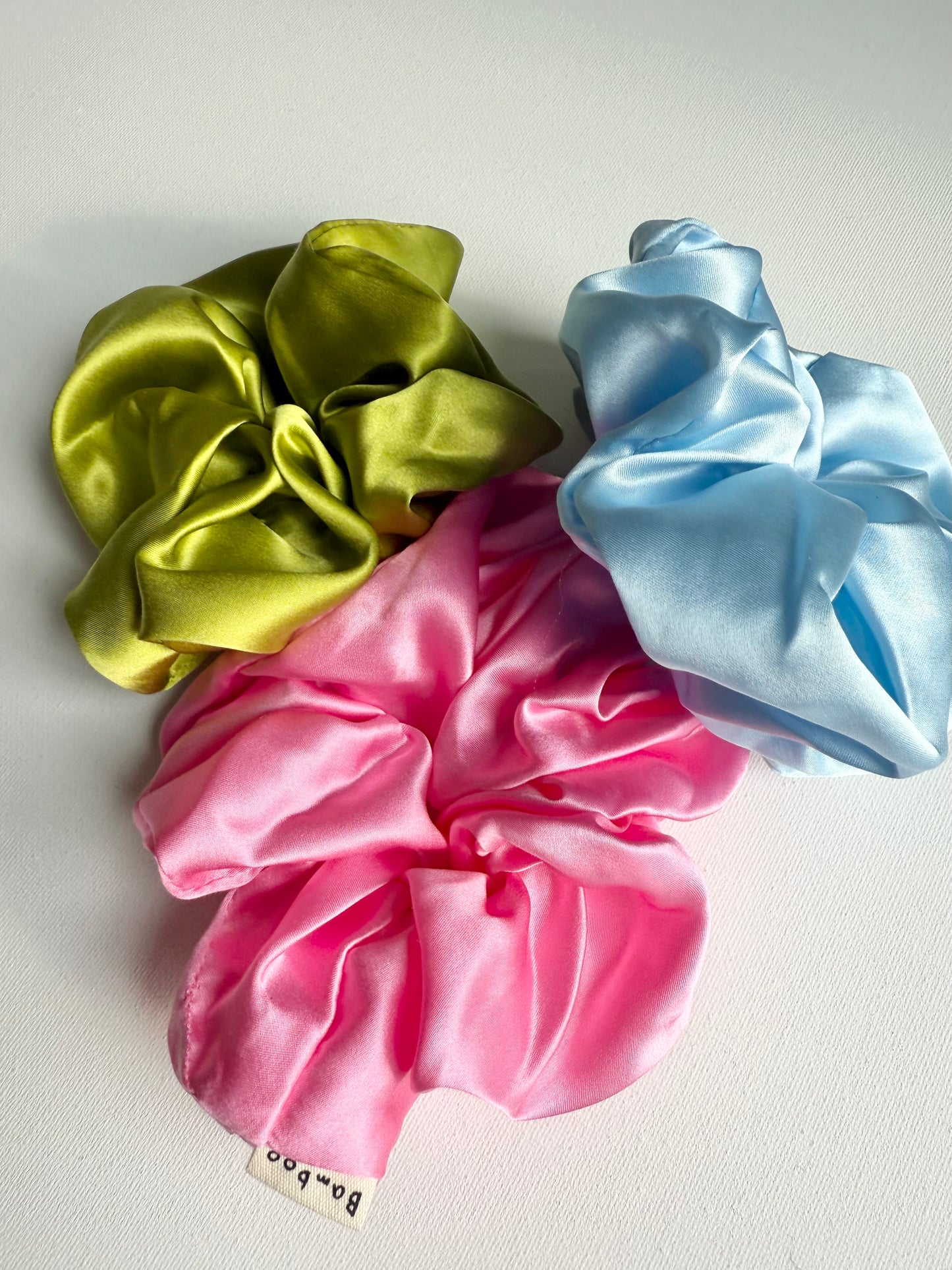 PURE SILK SCRUNCHIES