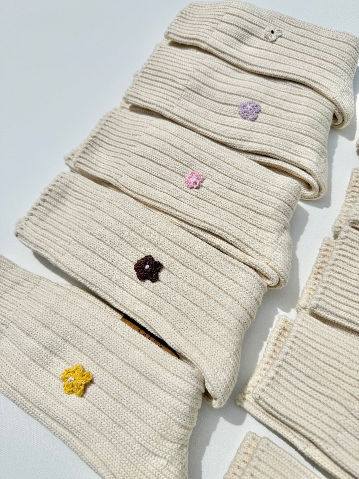 CROCHET MINI FLOWER SOCKS