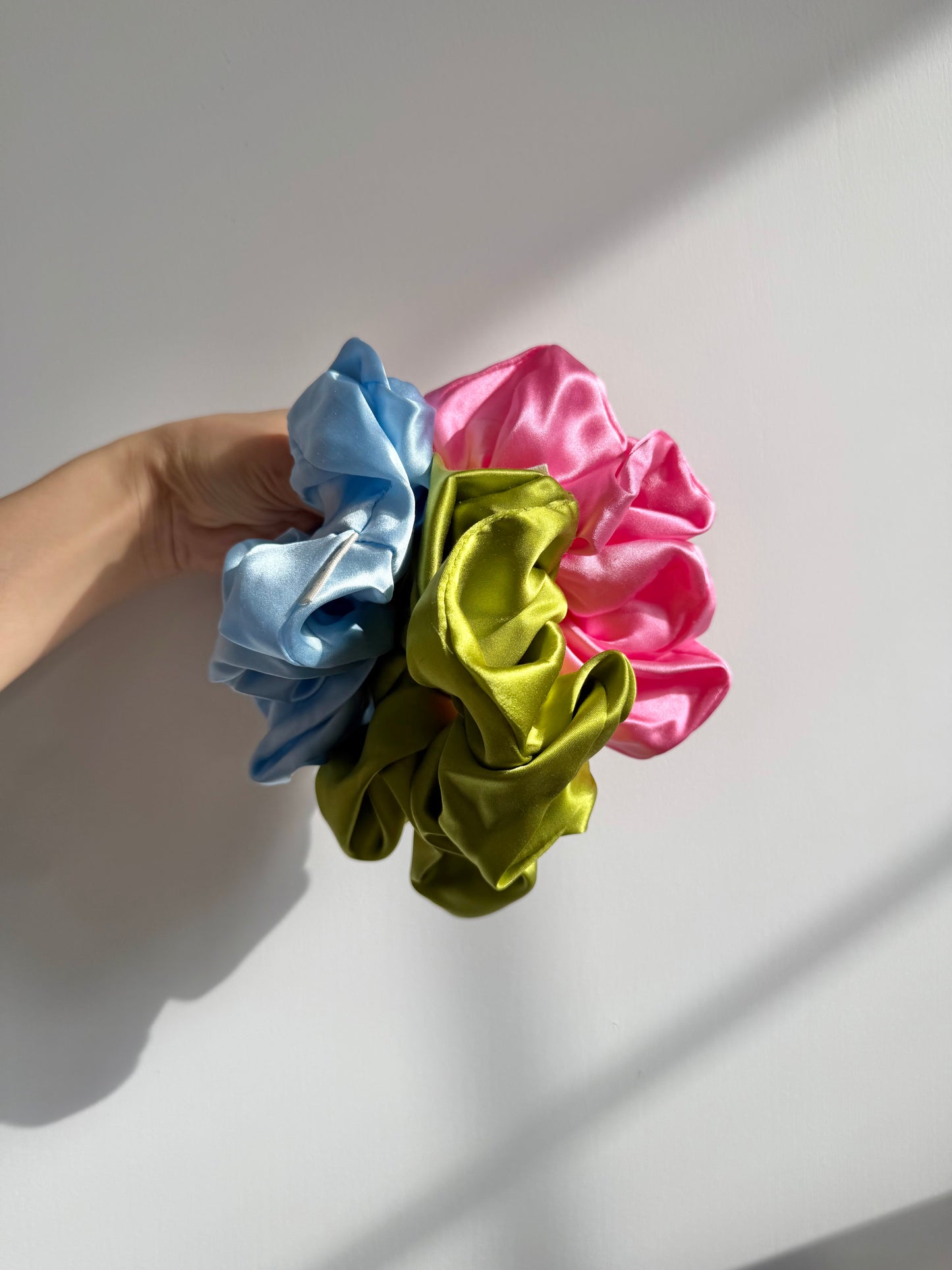 PURE SILK SCRUNCHIES