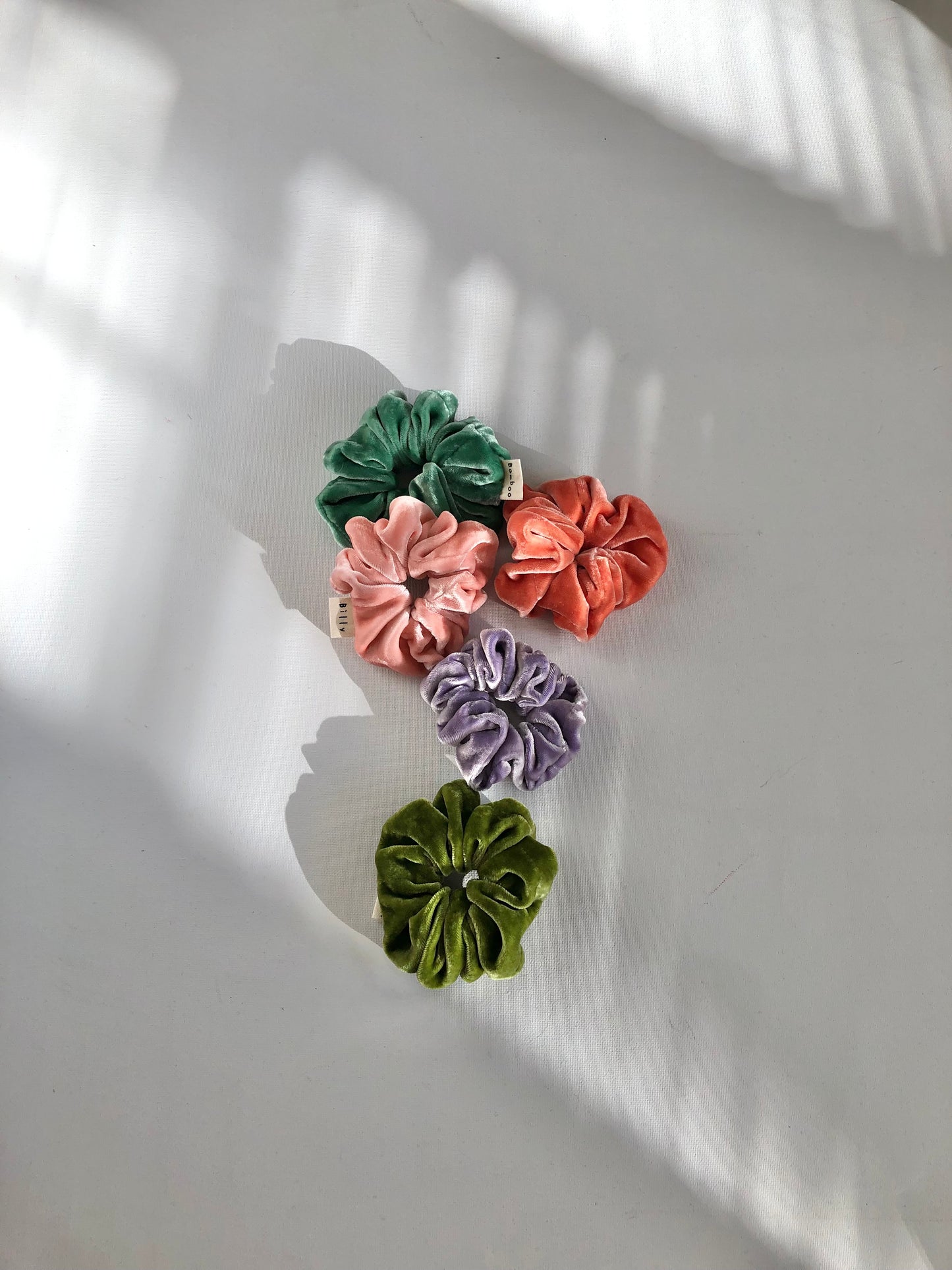 VELVET SCRUNCHIES - garden mixed