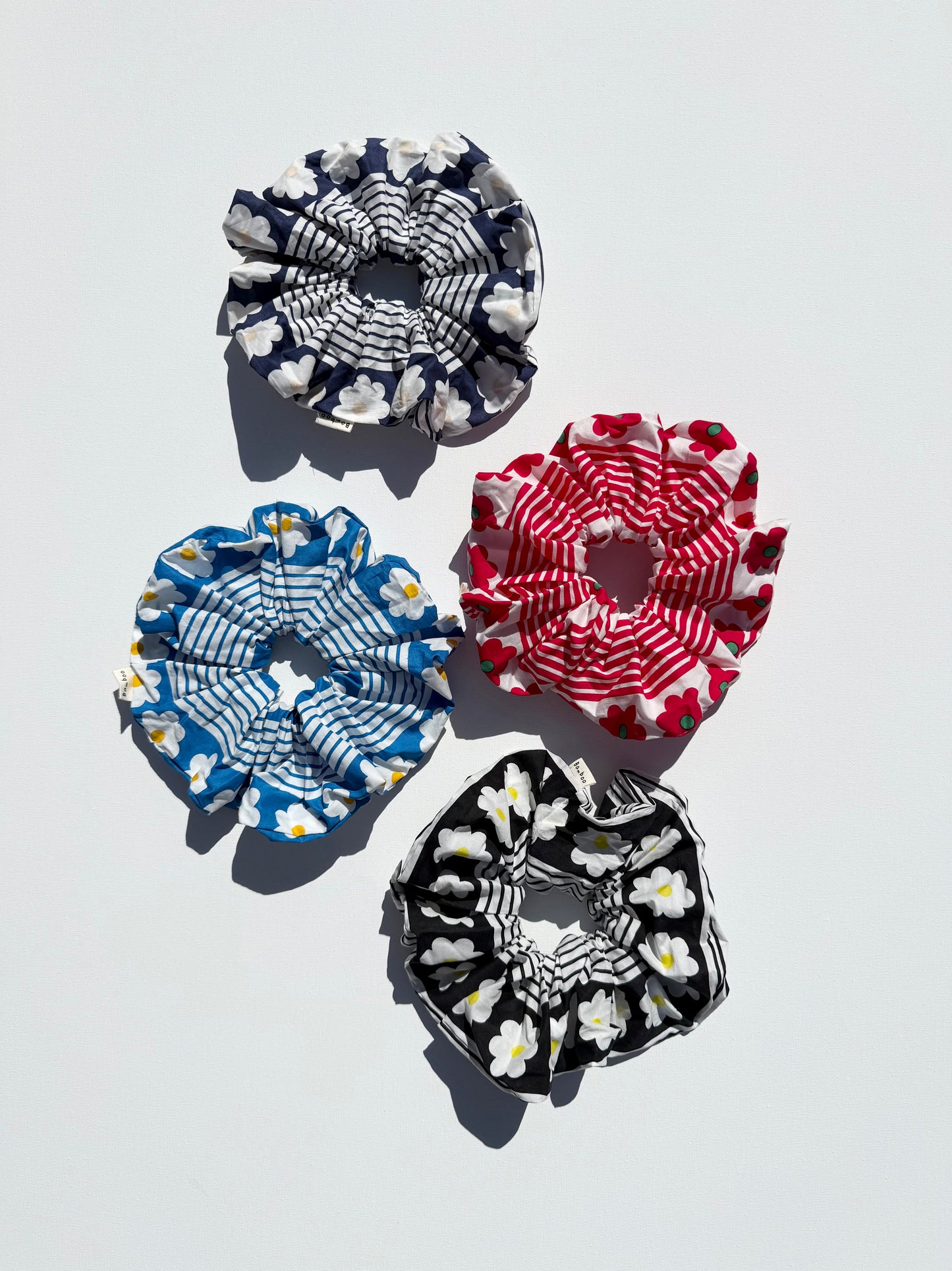 PARISIENNE SCRUNCHIES