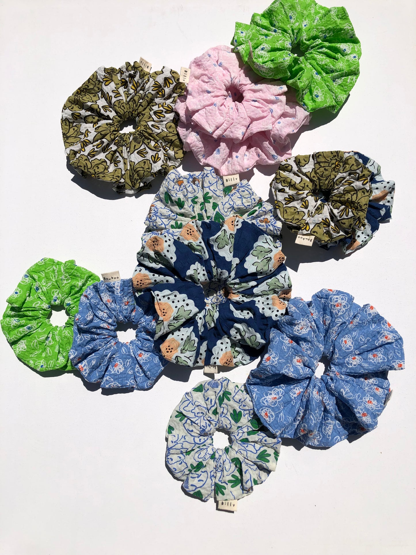 TOLADO FLOWER SCRUNCHIES