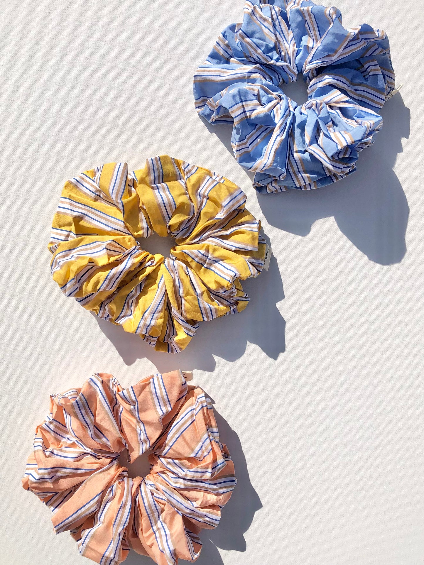 SMART STRIPE SCRUNCHIES