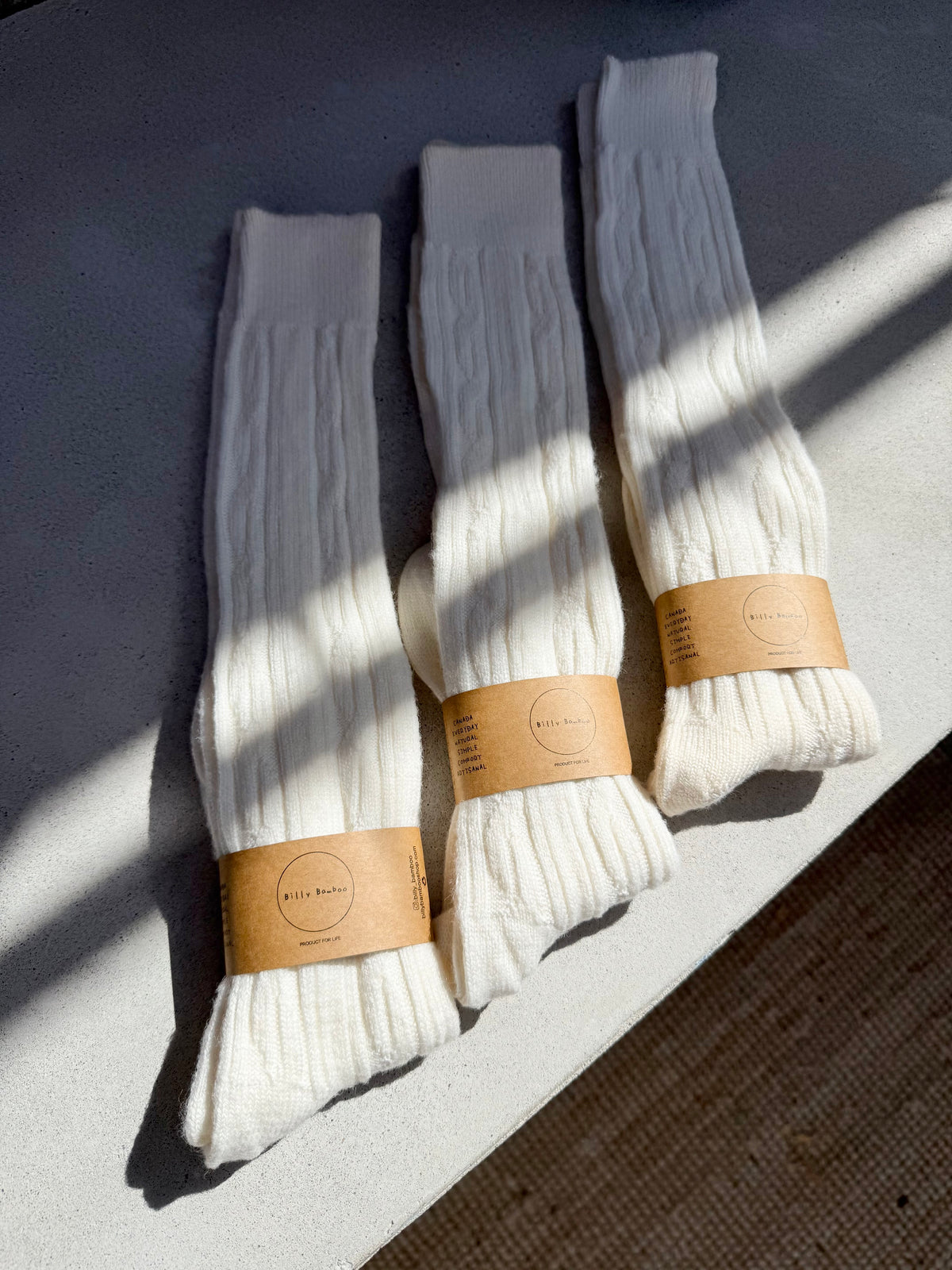 CANADA WOOL CABLE KNEE SOCKS