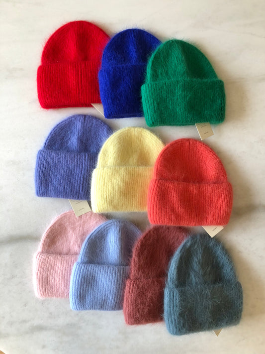 FLUFFY ANGORA BEANIE
