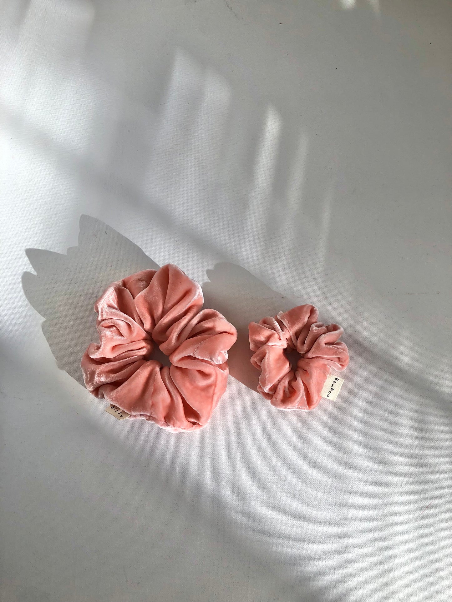 VELVET SCRUNCHIES - garden mixed