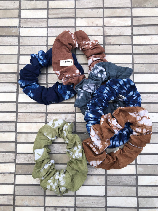 TIE - DYE SCRUNCHIES
