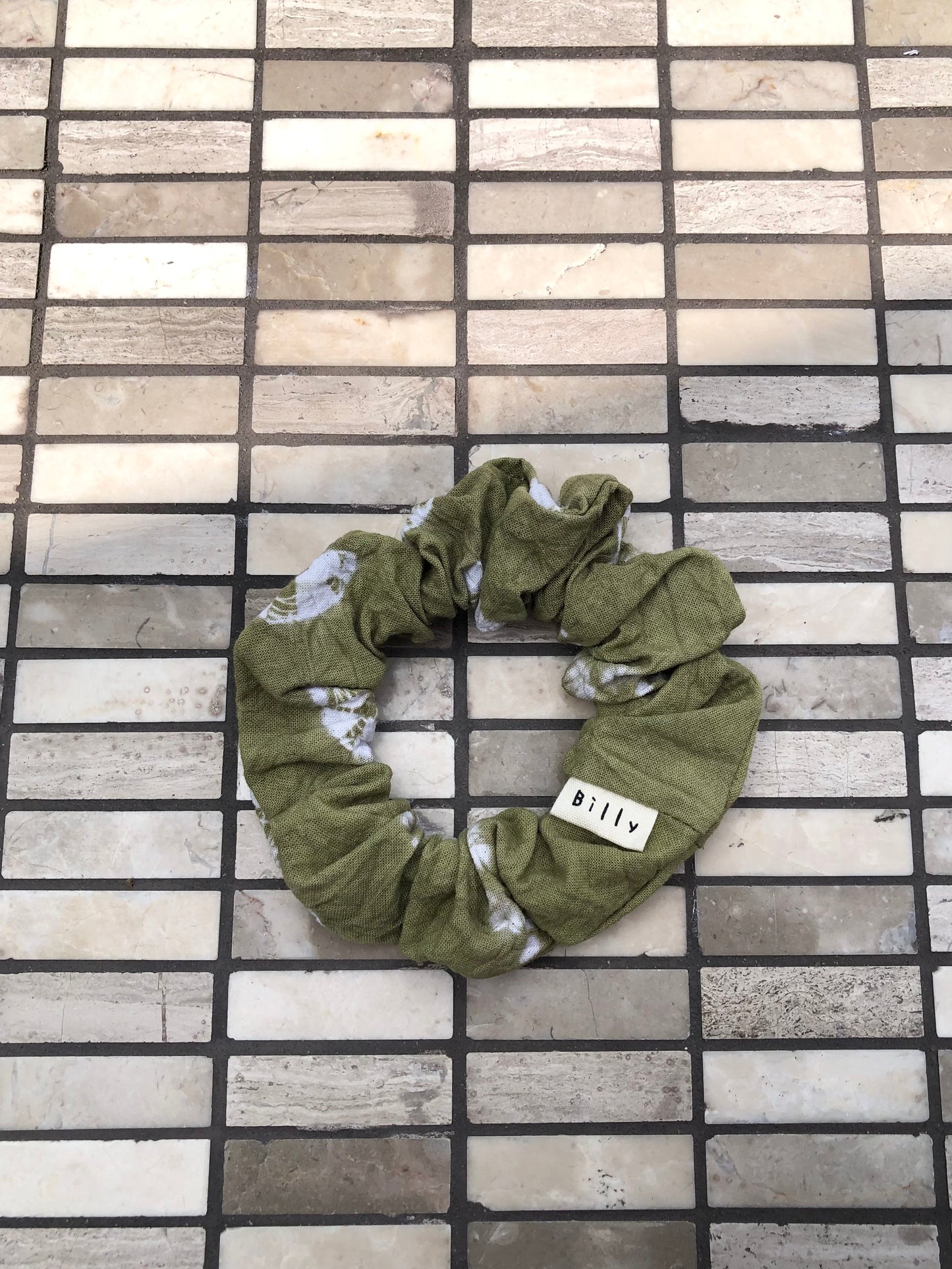 TIE - DYE SCRUNCHIES