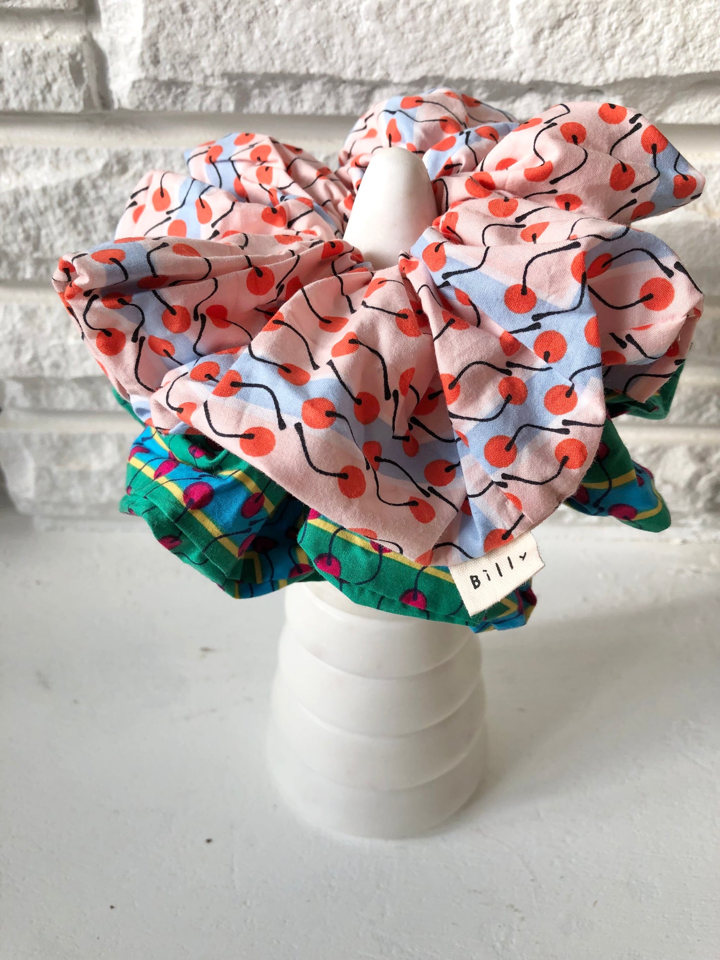 CHELSEA FLORAL SCRUNCHIES