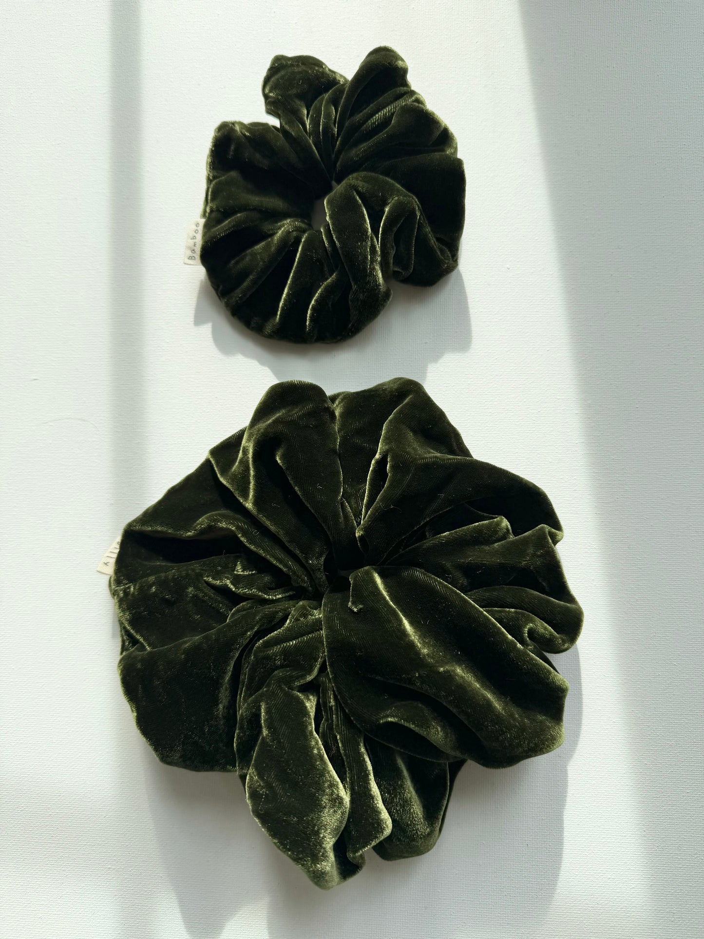 VELVET SCRUNCHIES - heritage