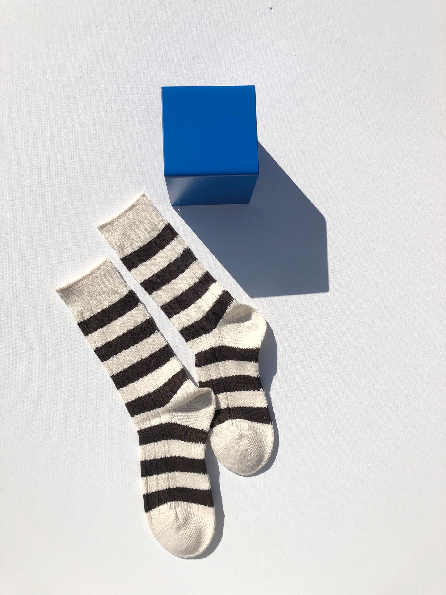 COLOR STRIPE HIGH SOCKS