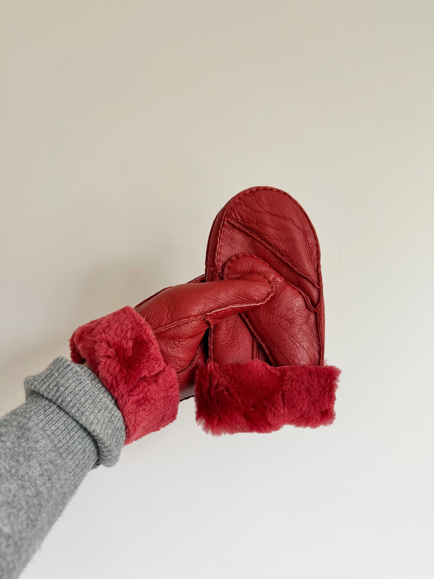 SHEARLING MITTENS