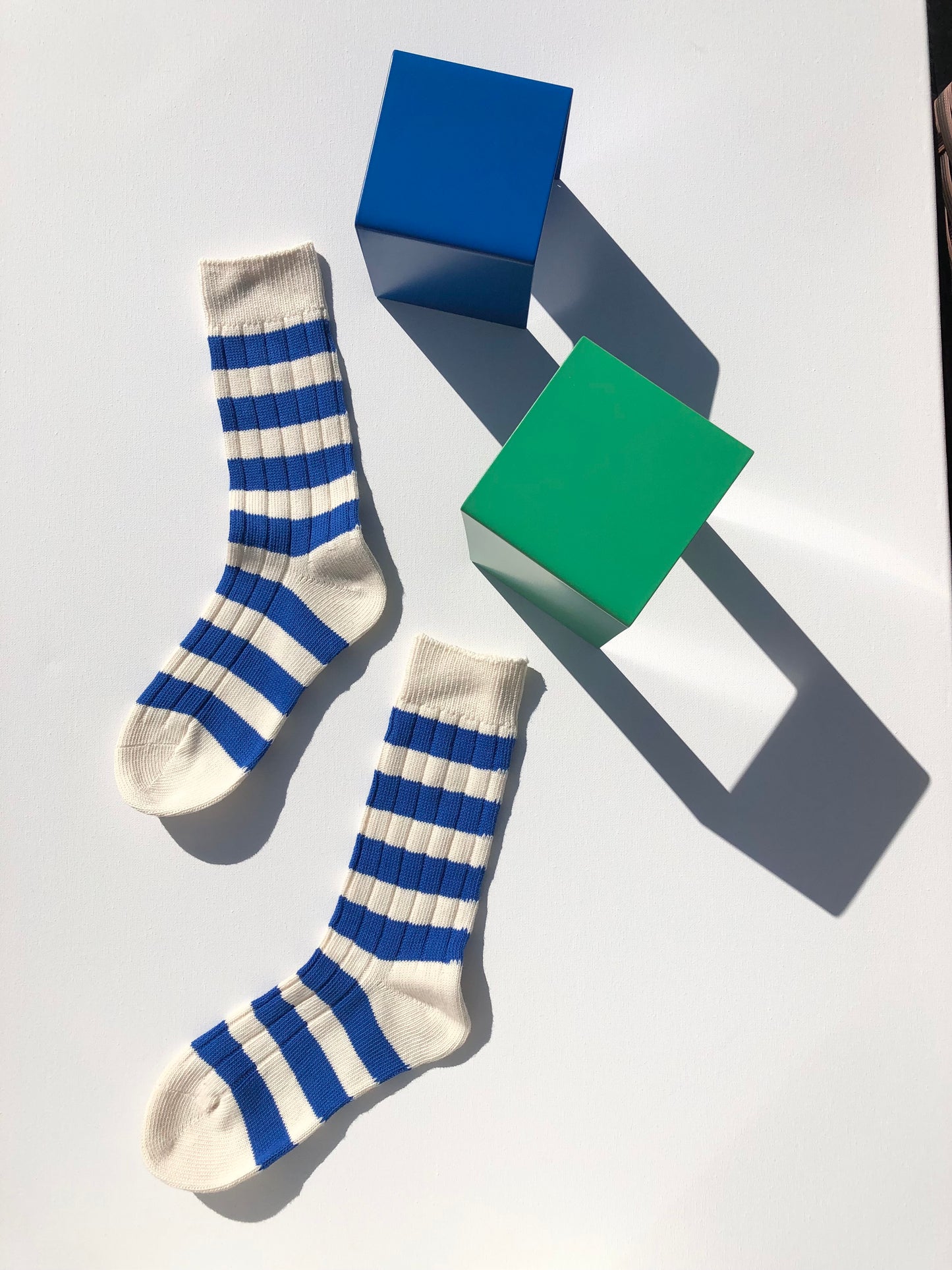 COLOR STRIPE HIGH SOCKS