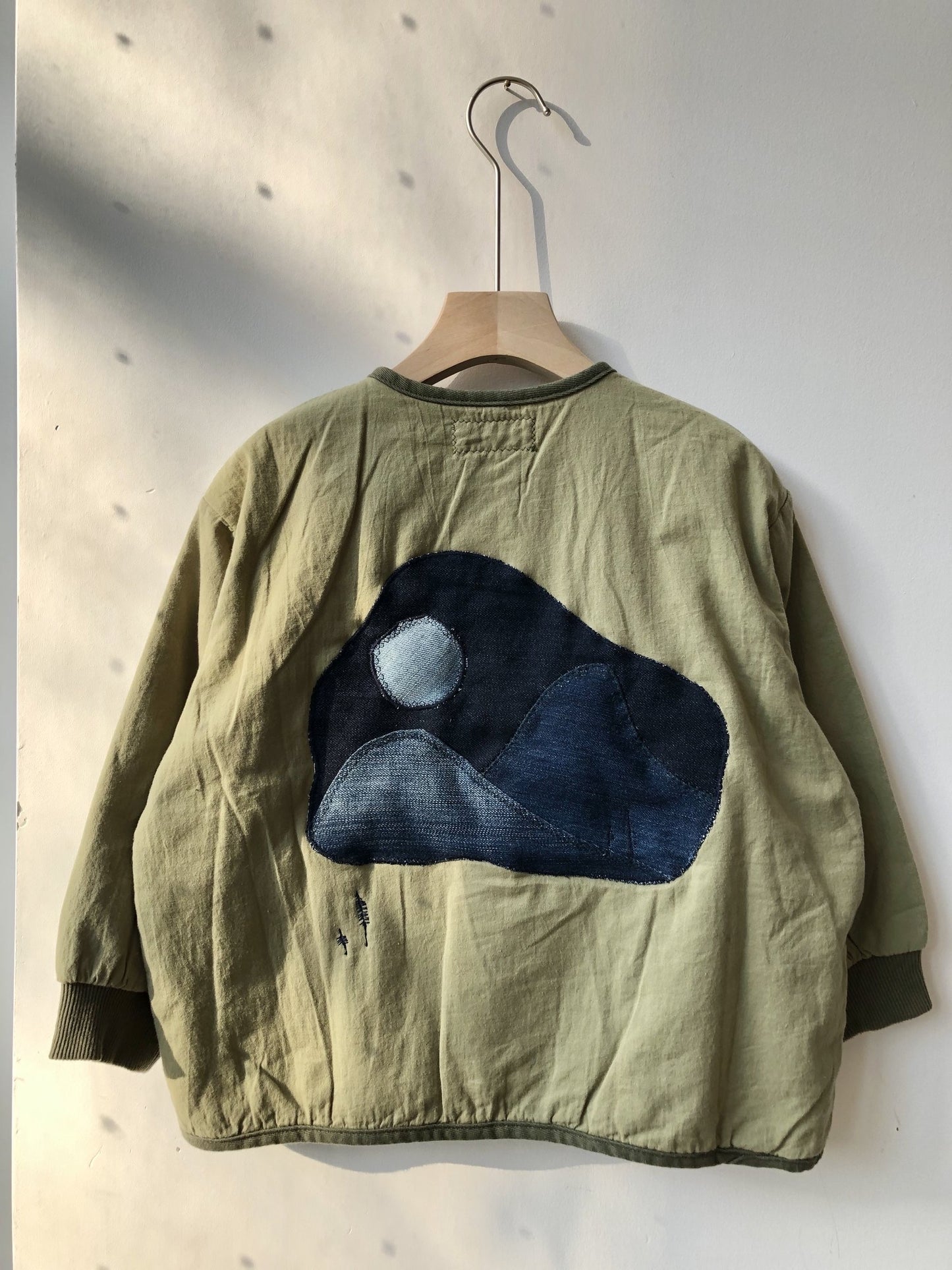 MOUNTAINS EMBELLISHMENT