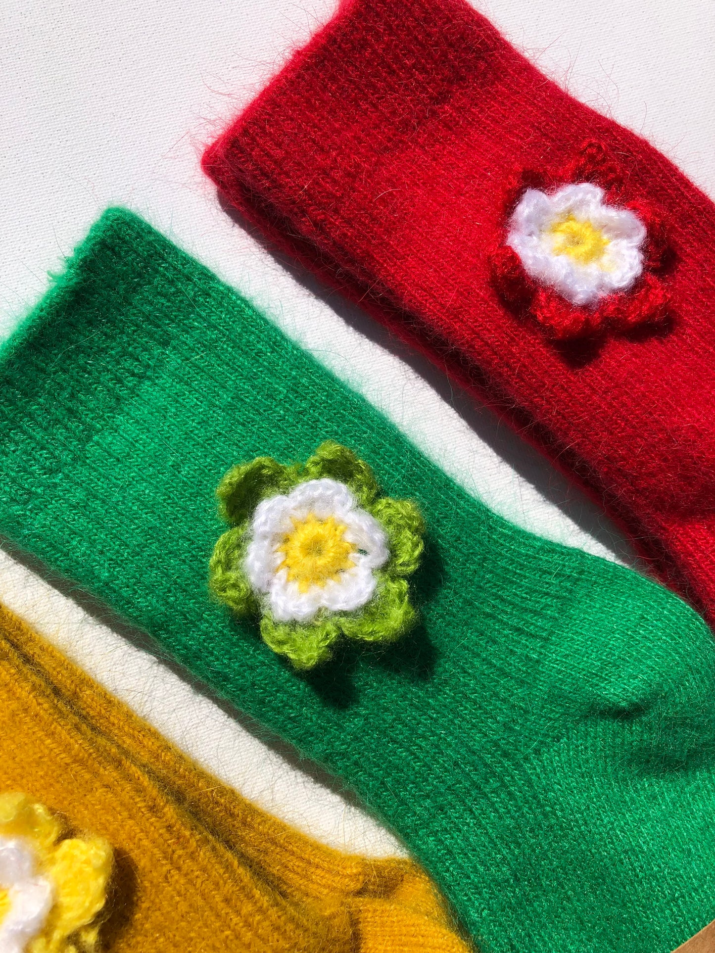 CROCHET DAFFODIL WOOL SOCKS
