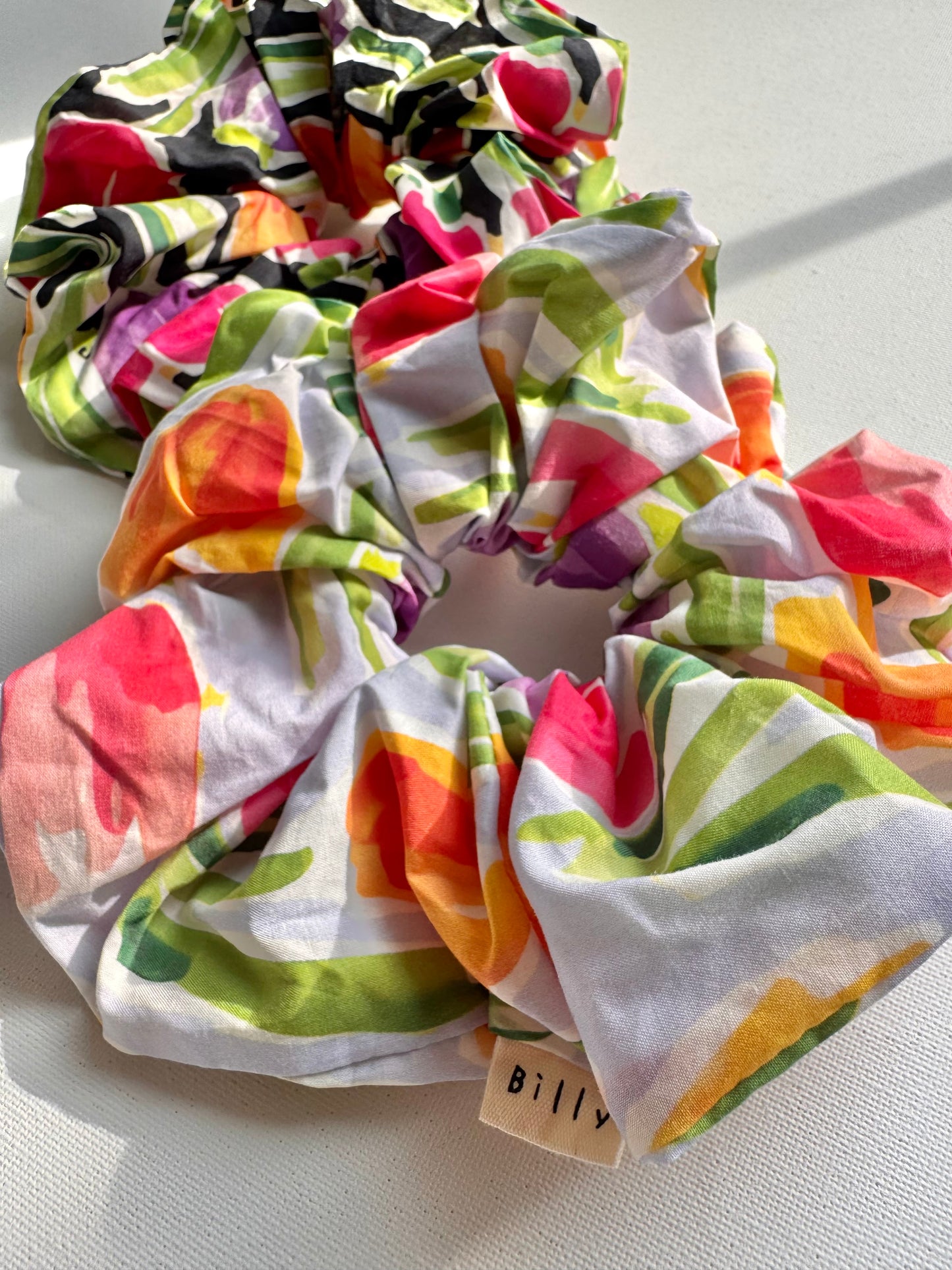 CHELSEA FLORAL SCRUNCHIES