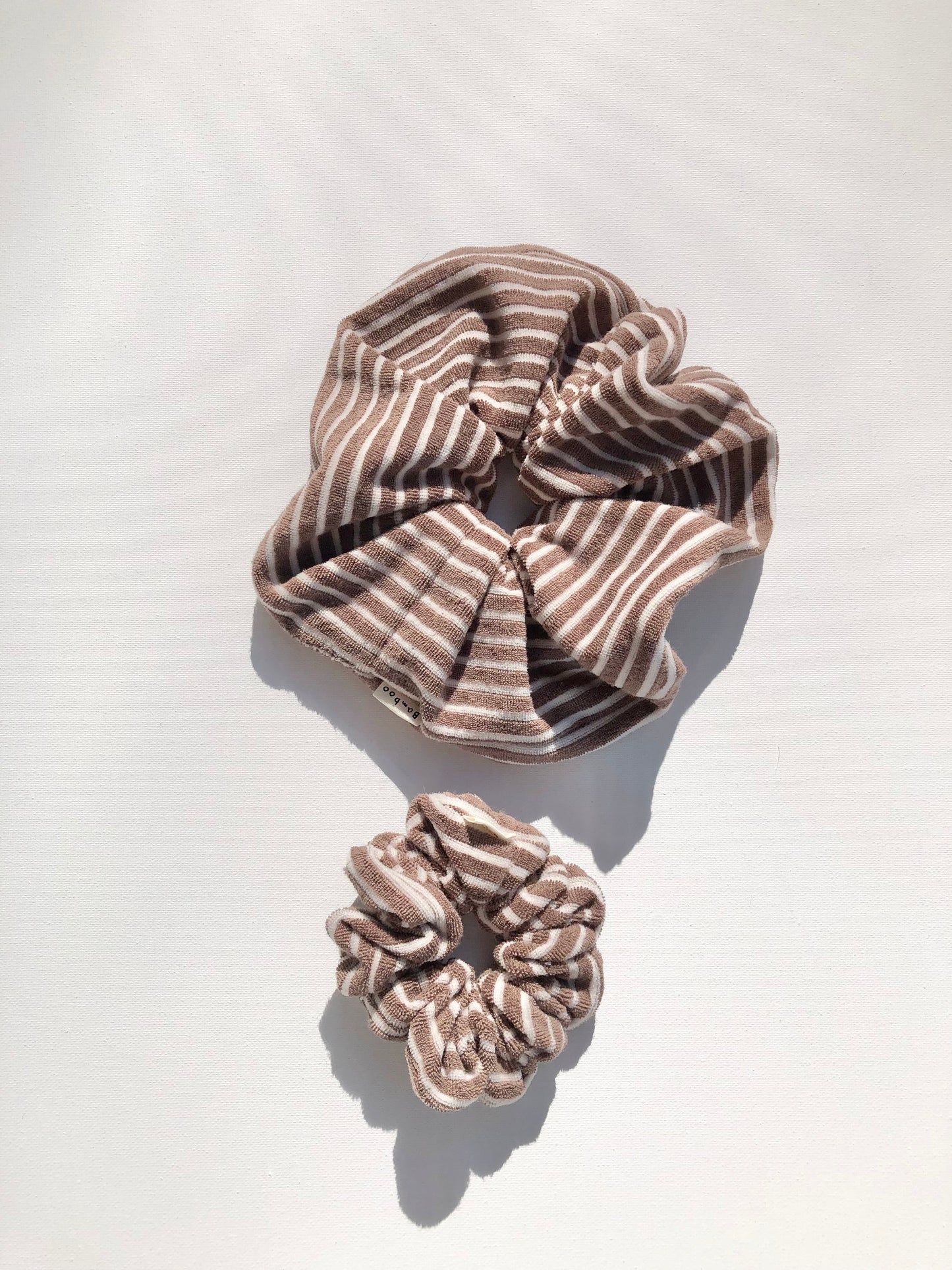 NOVA SCOTIA TOWELLING STRIPE SCRUNCHIES - neutral