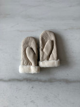 Load image into Gallery viewer, PUFFY SHEARLING MITTENS