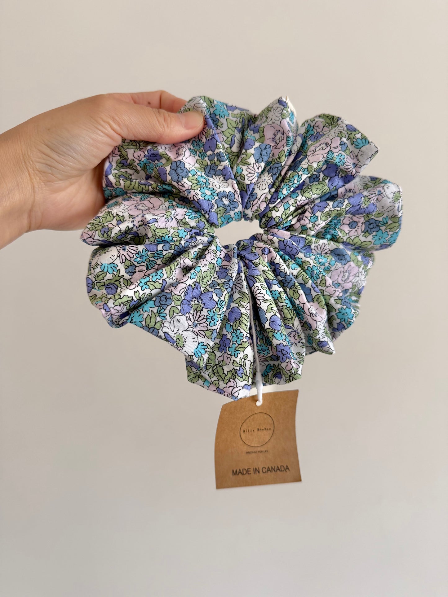 MEADOW BLOOM FLORAL SCRUNCHIE