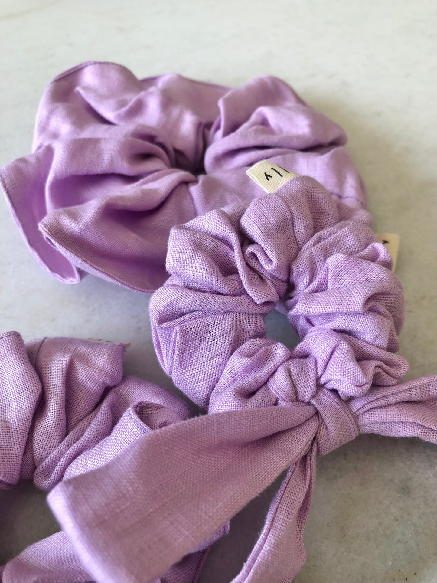 PURE LINEN SCRUNCHIES - bright