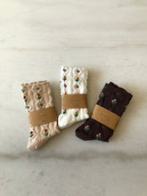Load image into Gallery viewer, ROSE GARDEN SOCKS