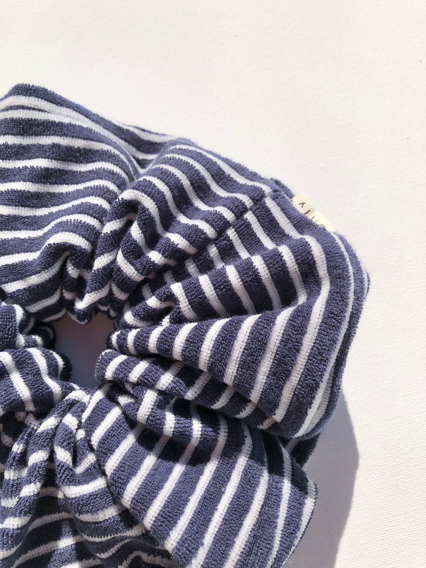 NOVA SCOTIA TOWELLING STRIPE SCRUNCHIES - neutral