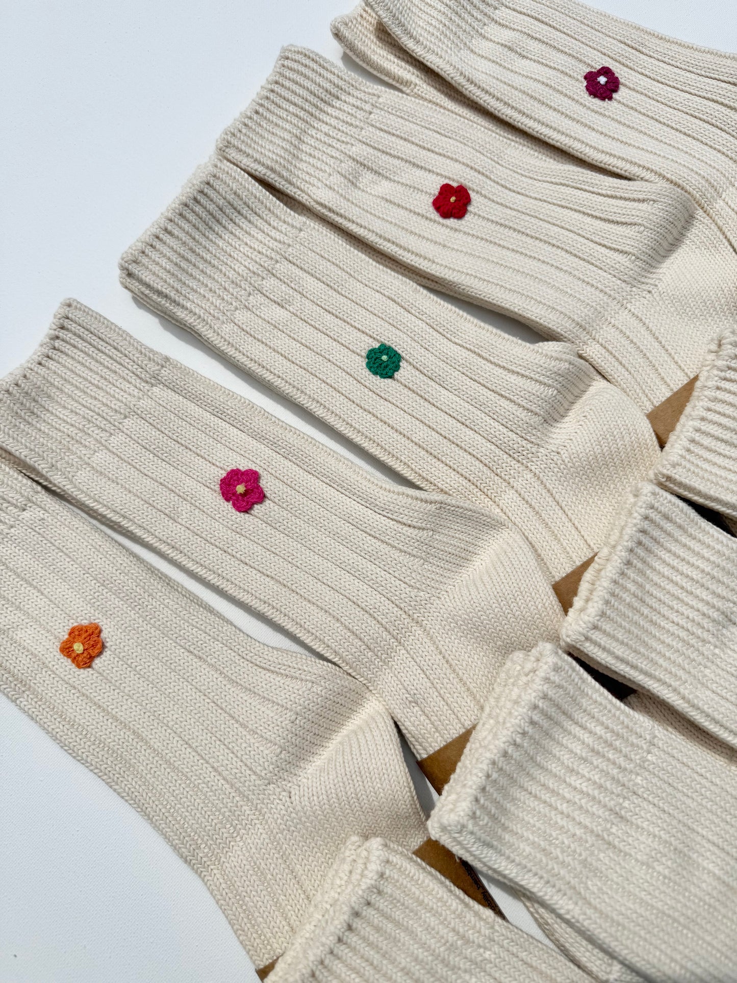 CROCHET MINI FLOWER SOCKS