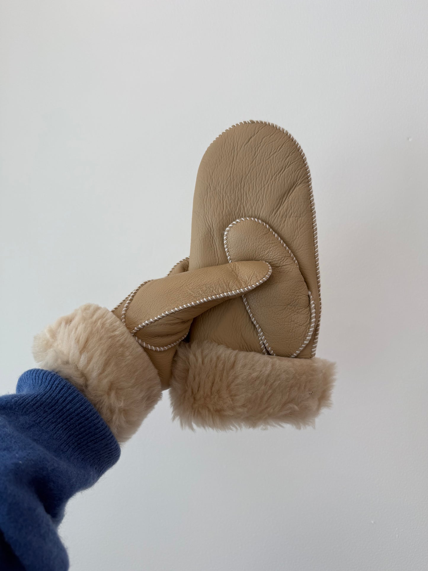 SHEARLING MITTENS