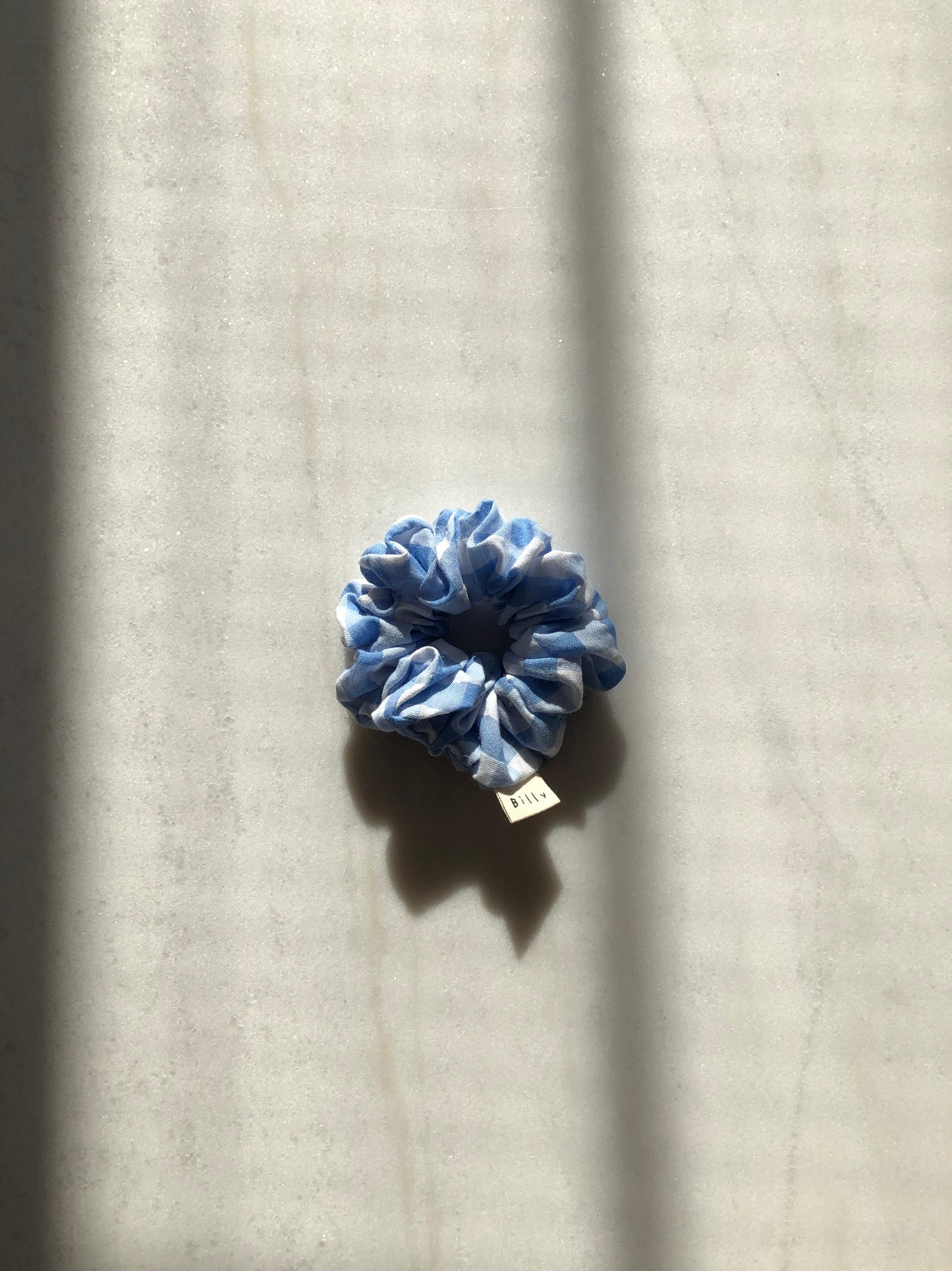 GINGHAM SEERSUCKER SCRUNCHIES - snow pastel