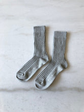 Load image into Gallery viewer, RIBBED COTTON HIGH SOCKS - neutral